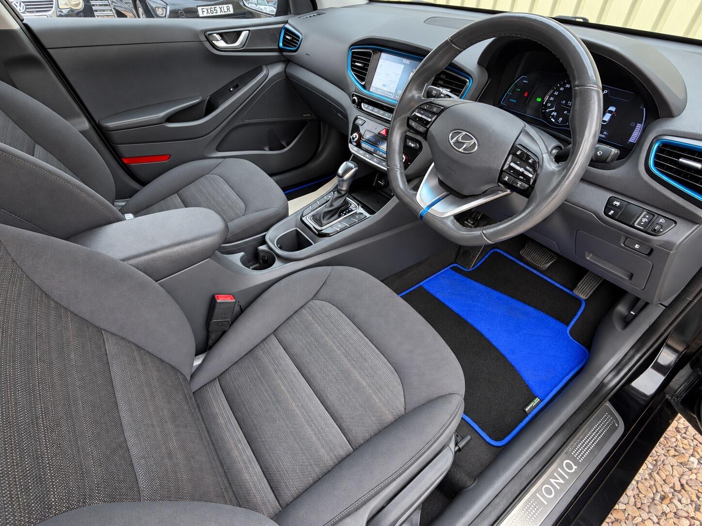 Hyundai Ioniq view 18