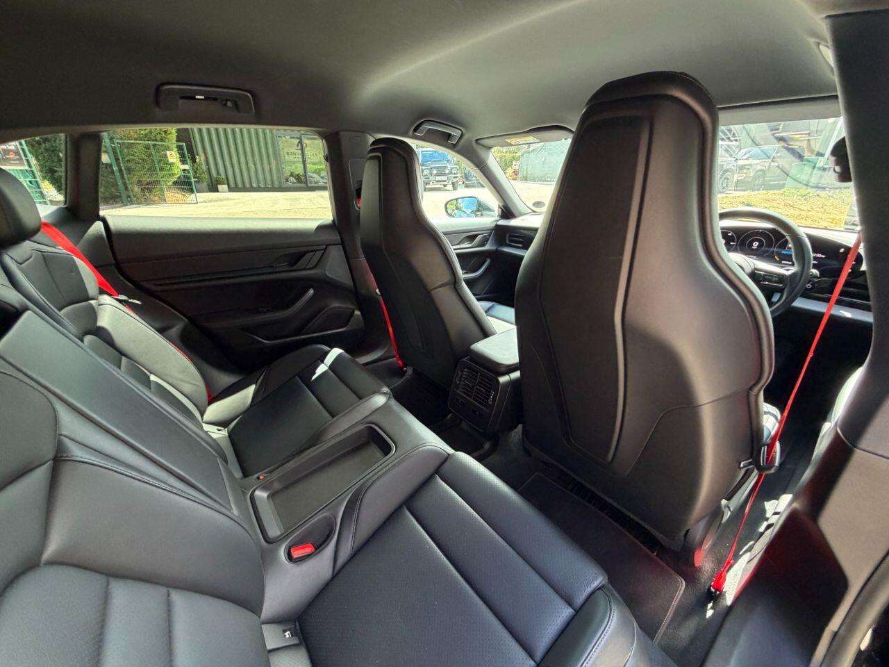 Porsche Taycan view 34
