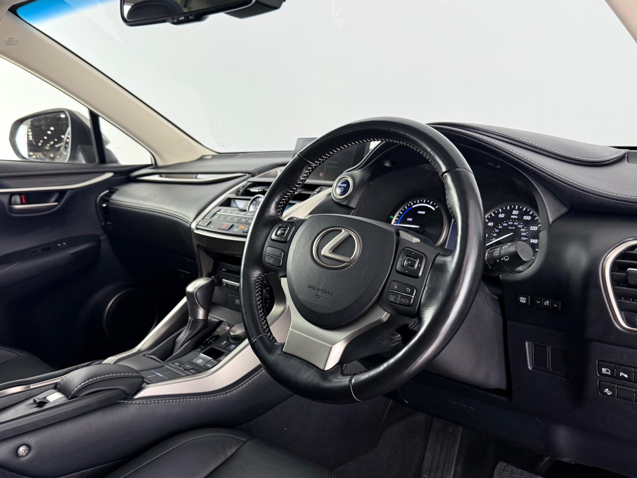 Lexus NX view 3