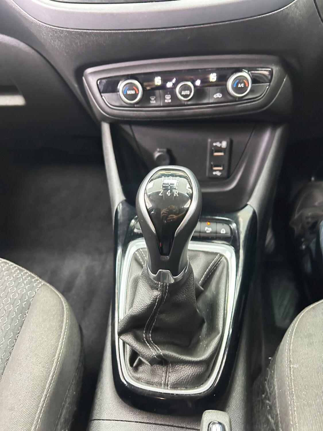 Vauxhall Crossland X view 20