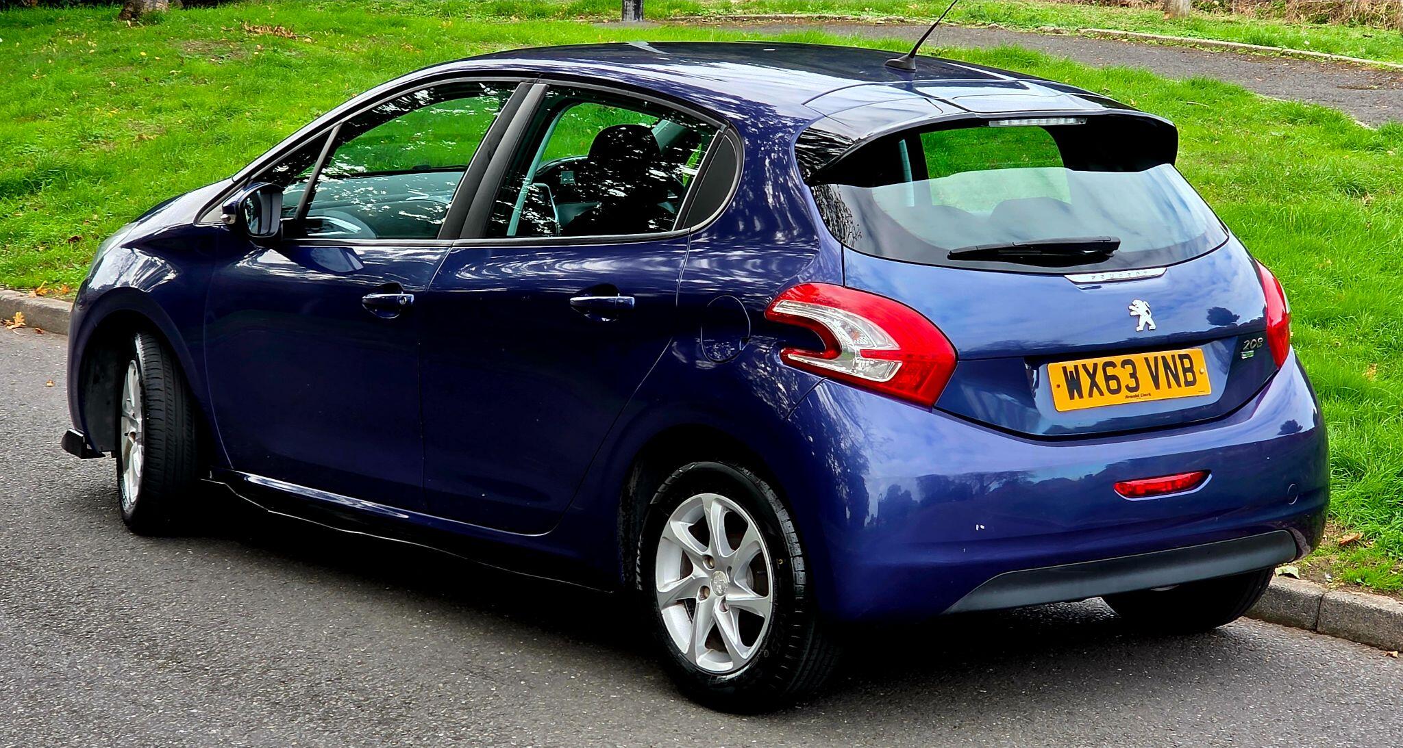 Peugeot 208 view 21