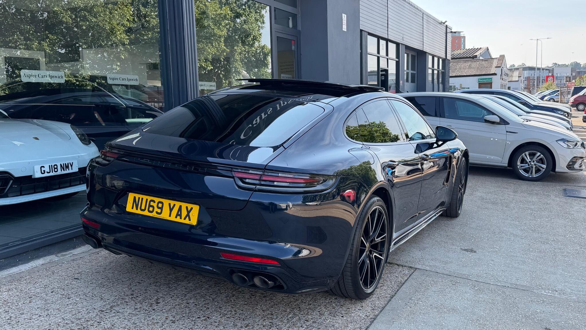 Porsche Panamera view 7