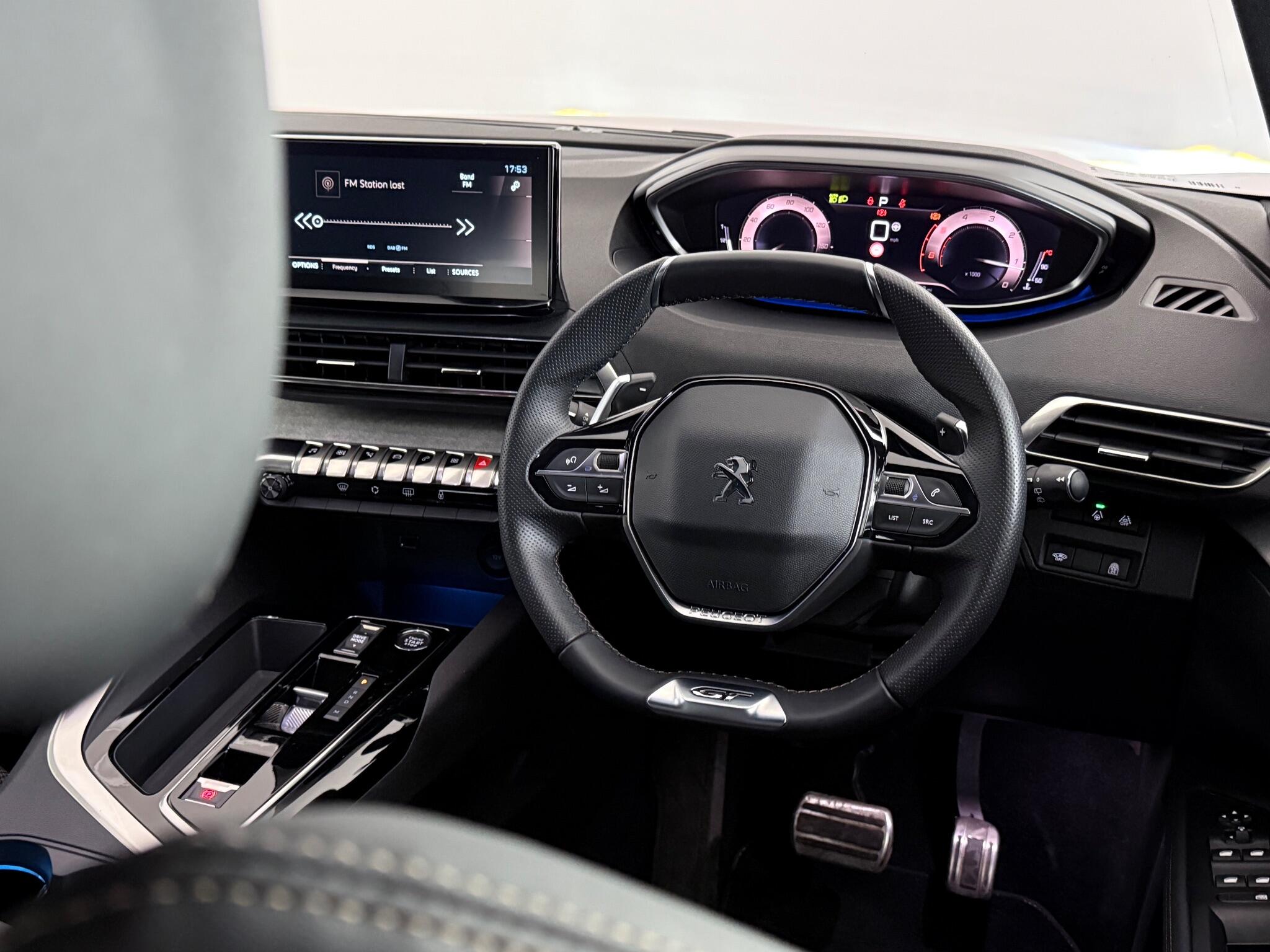 Peugeot 3008 view 17