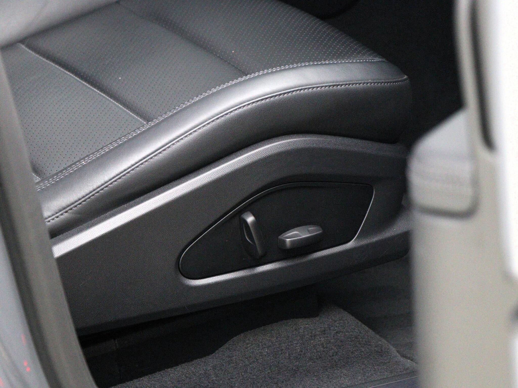 Porsche Macan view 36