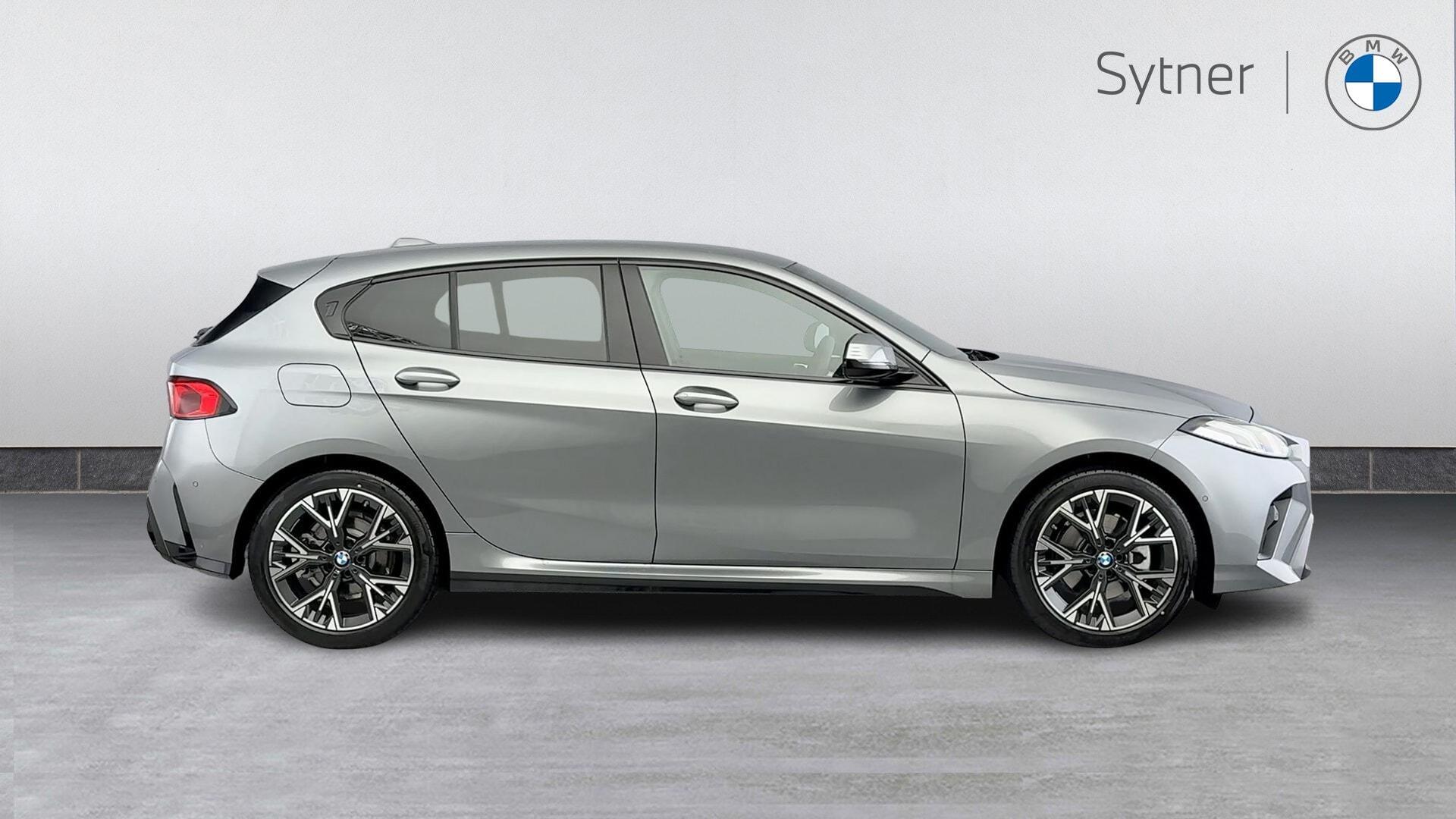 BMW 1 Series view 3