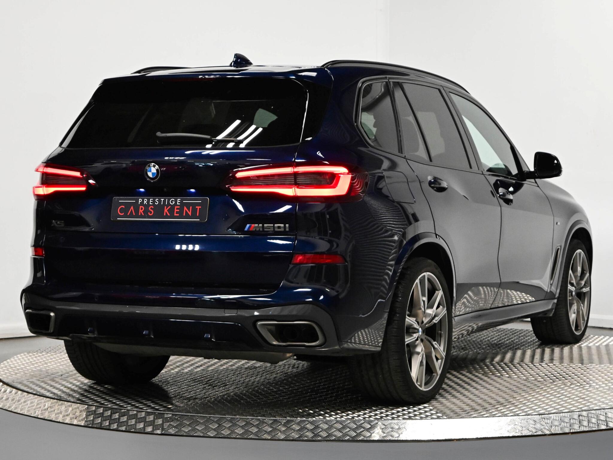 BMW X5 view 42