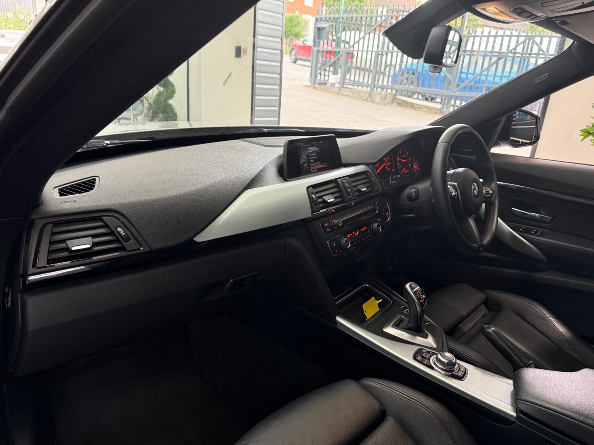 BMW 3 Series view 41