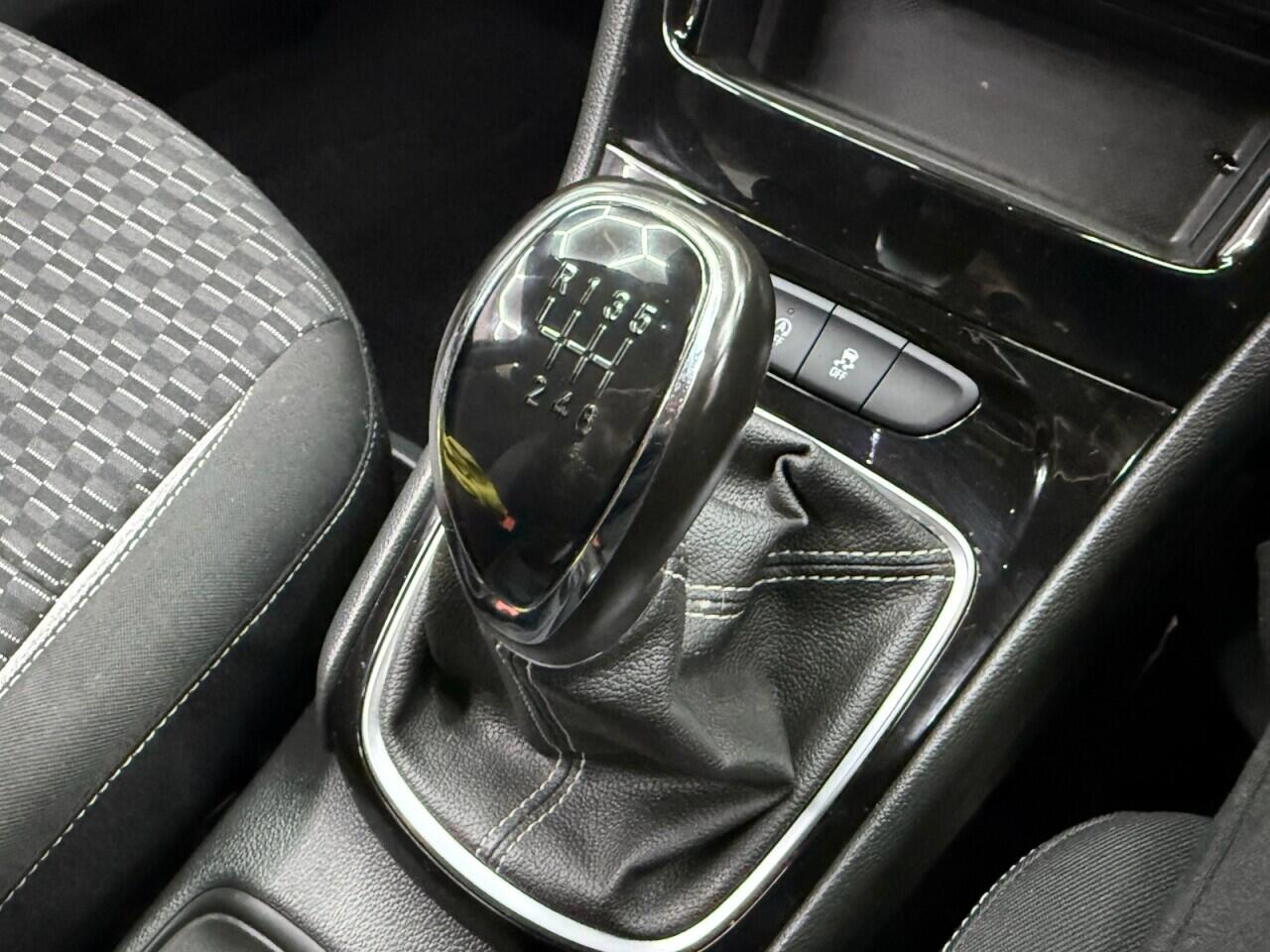 Vauxhall Astra view 17