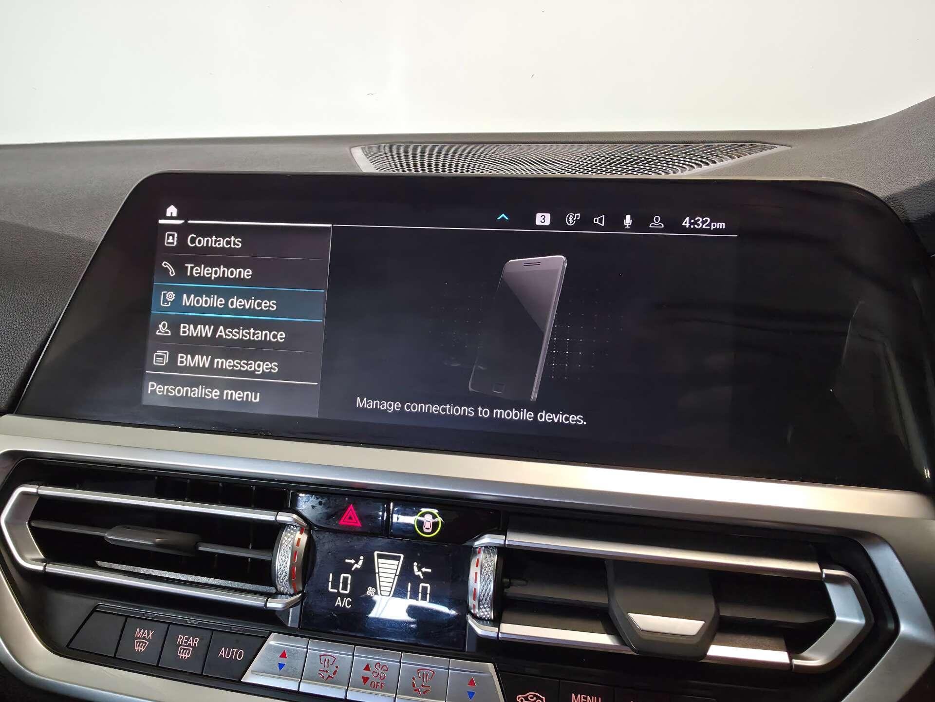 BMW 3 Series view 40