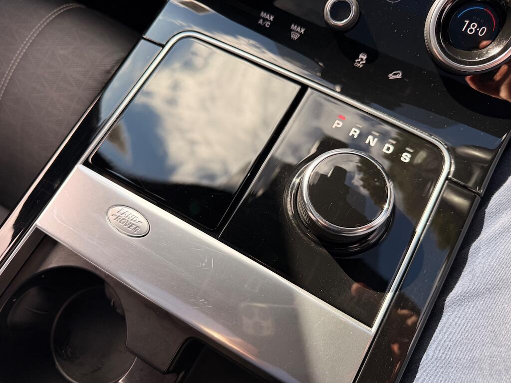 Land Rover Range Rover Velar view 53