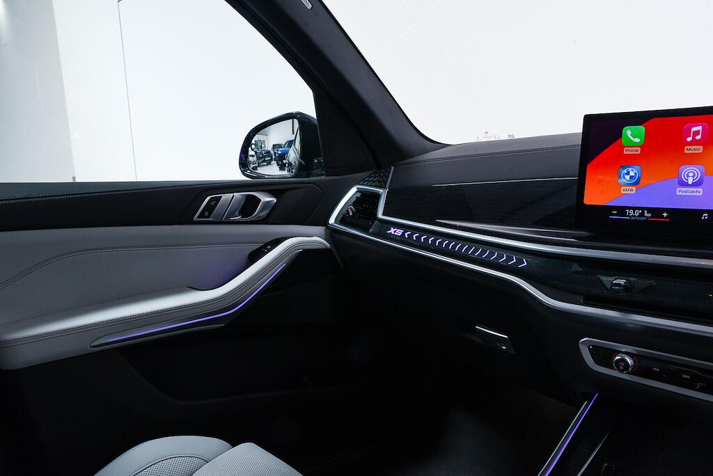 BMW X5 view 15