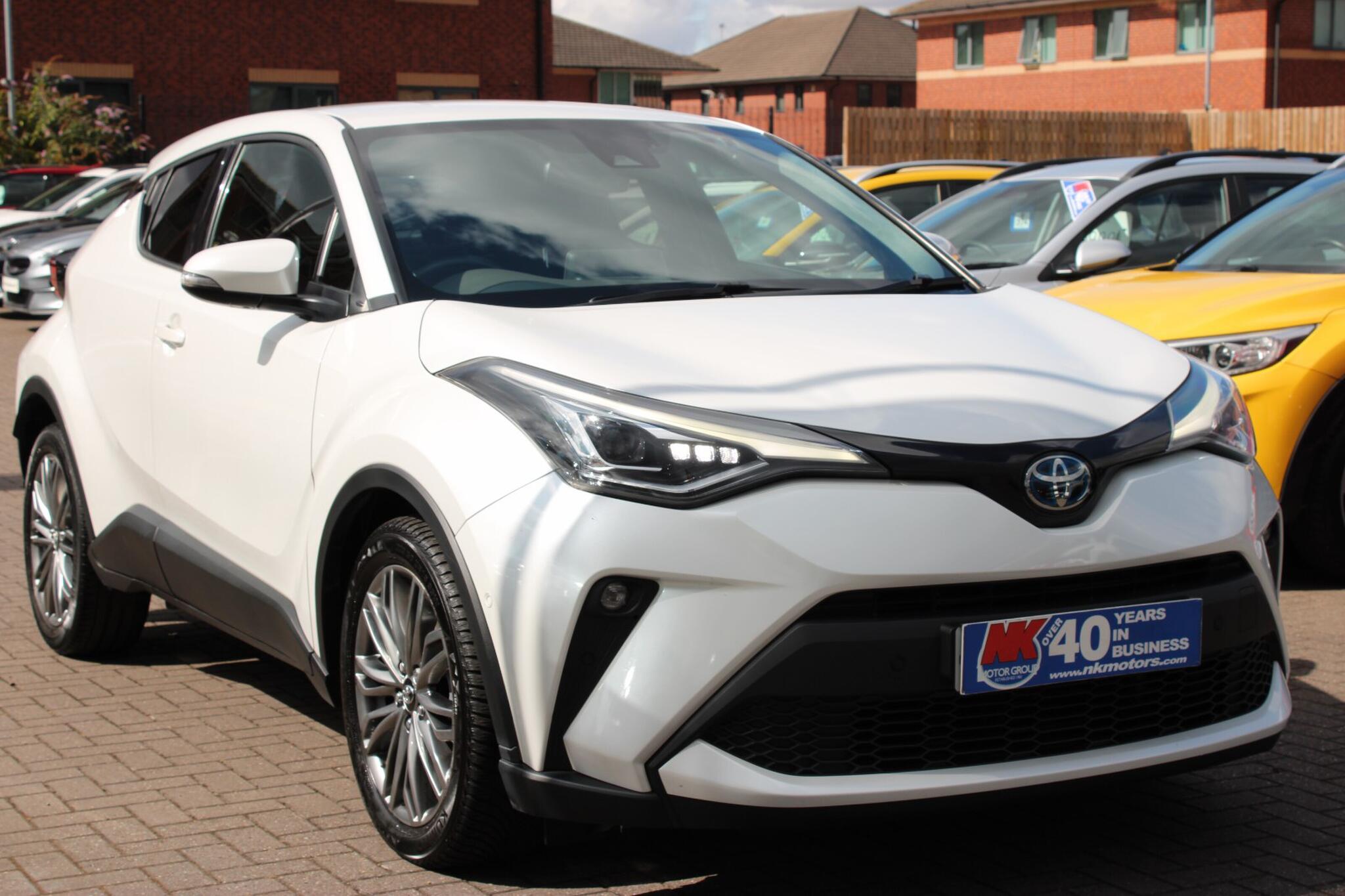 Toyota C-HR view 9