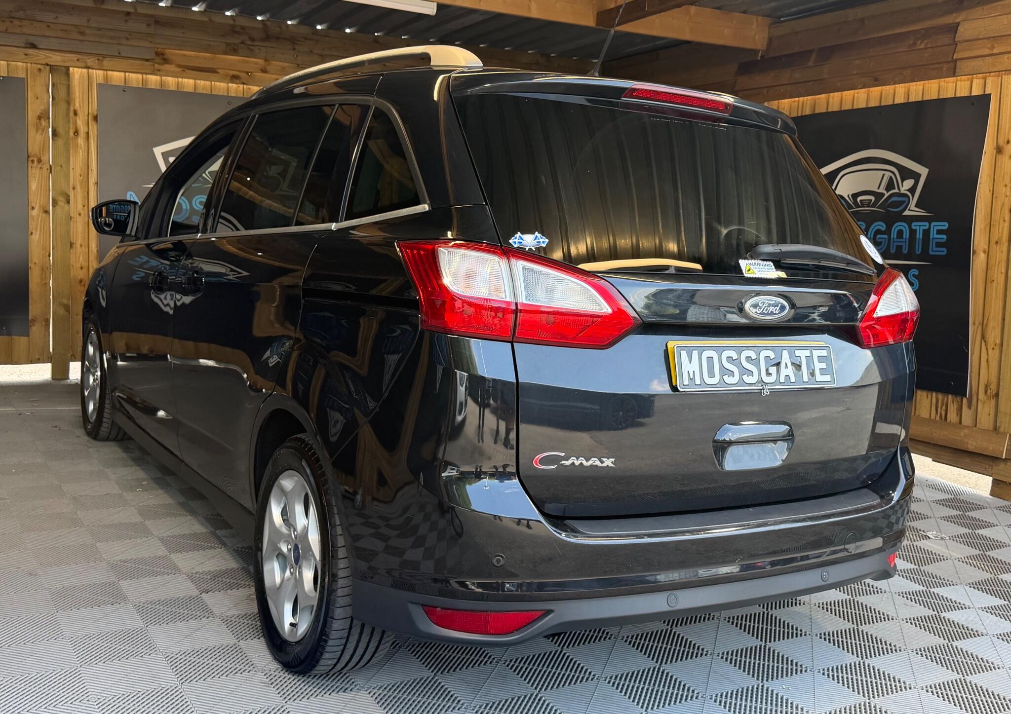 Ford Grand C-Max view 9
