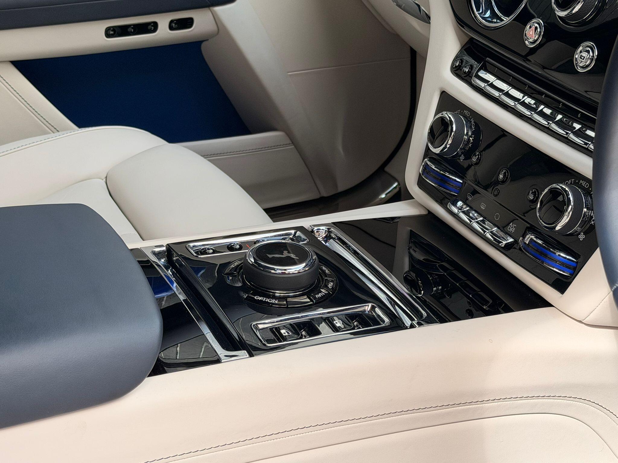 Rolls-Royce Ghost view 46