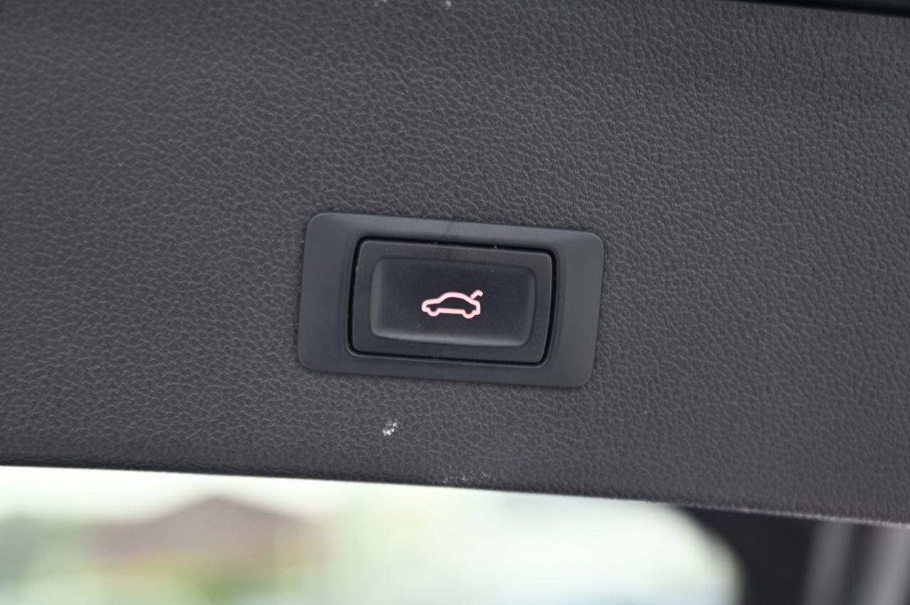 Audi RS4 Avant view 36