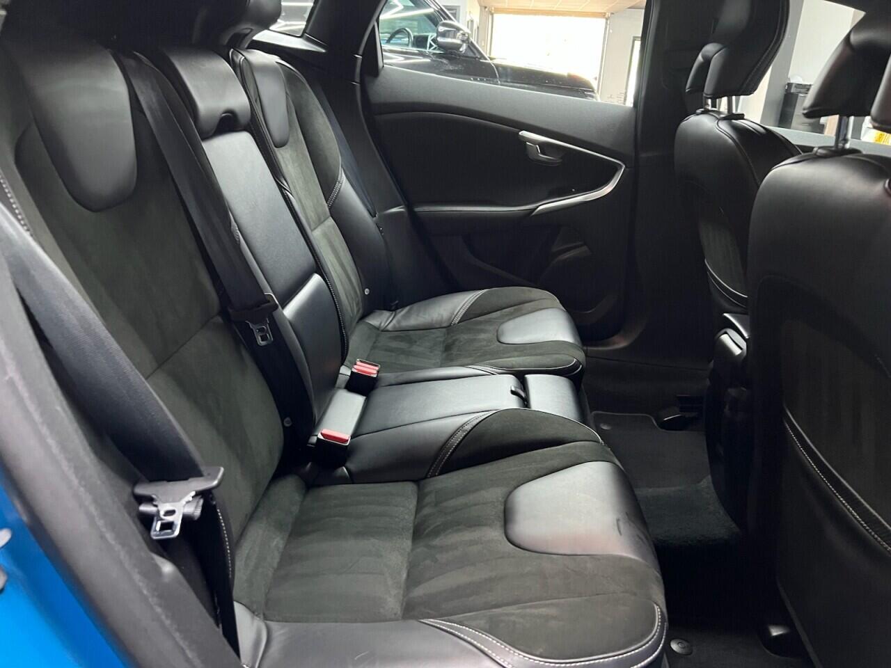 Volvo V40 view 41