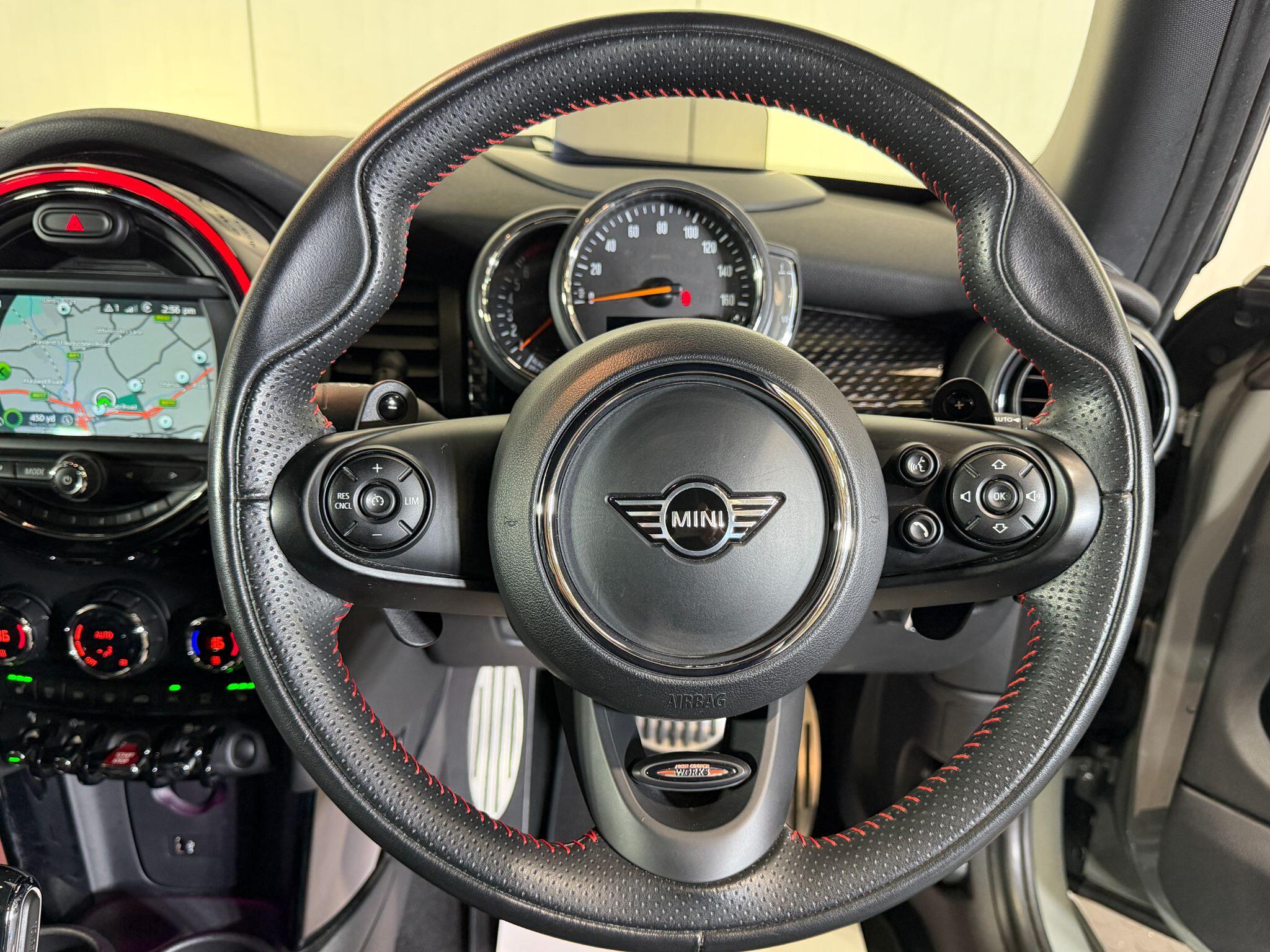 Mini Hatch view 19