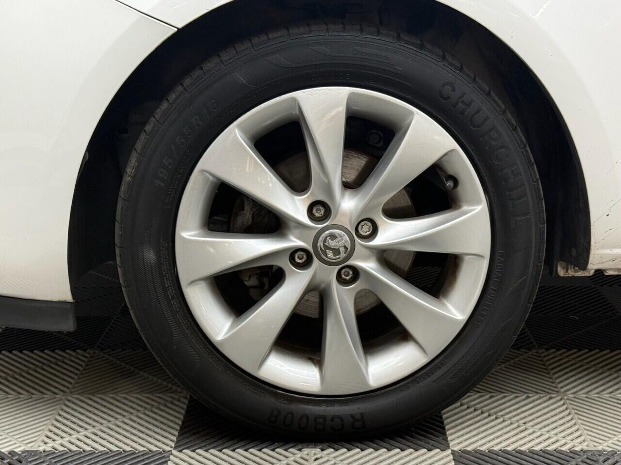 Vauxhall Corsa view 4