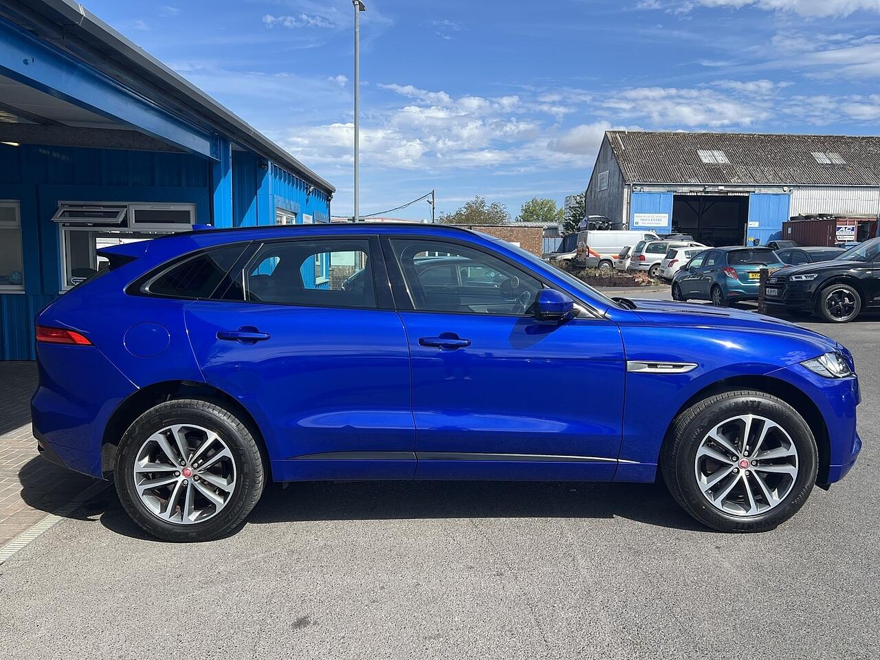 Jaguar F-Pace view 5