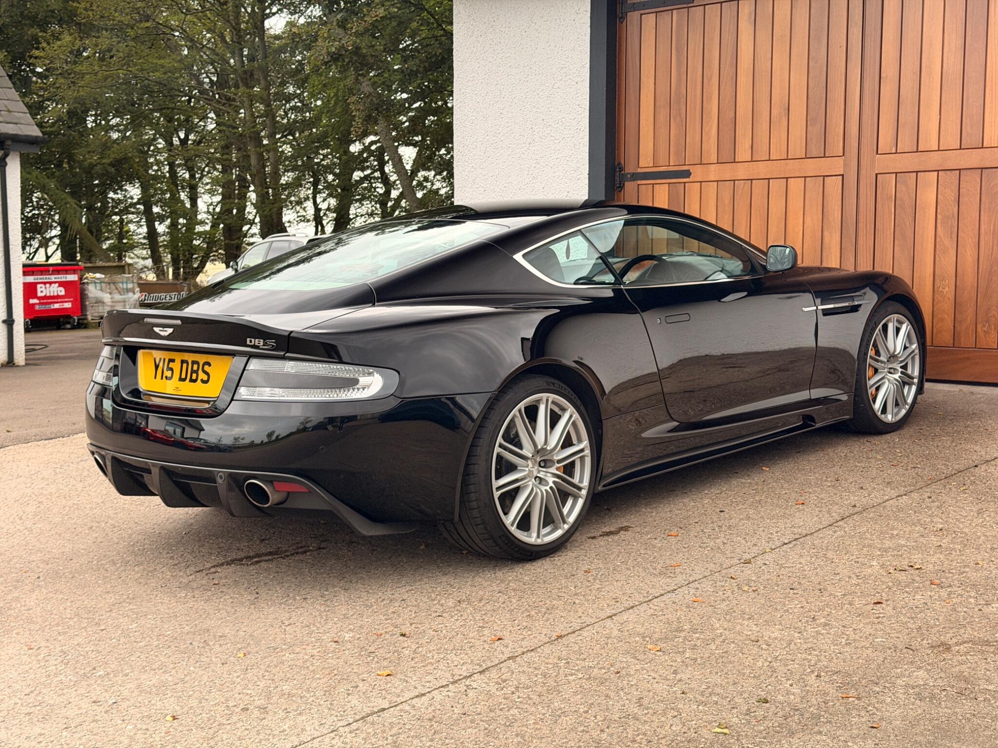 Aston Martin DBS view 12