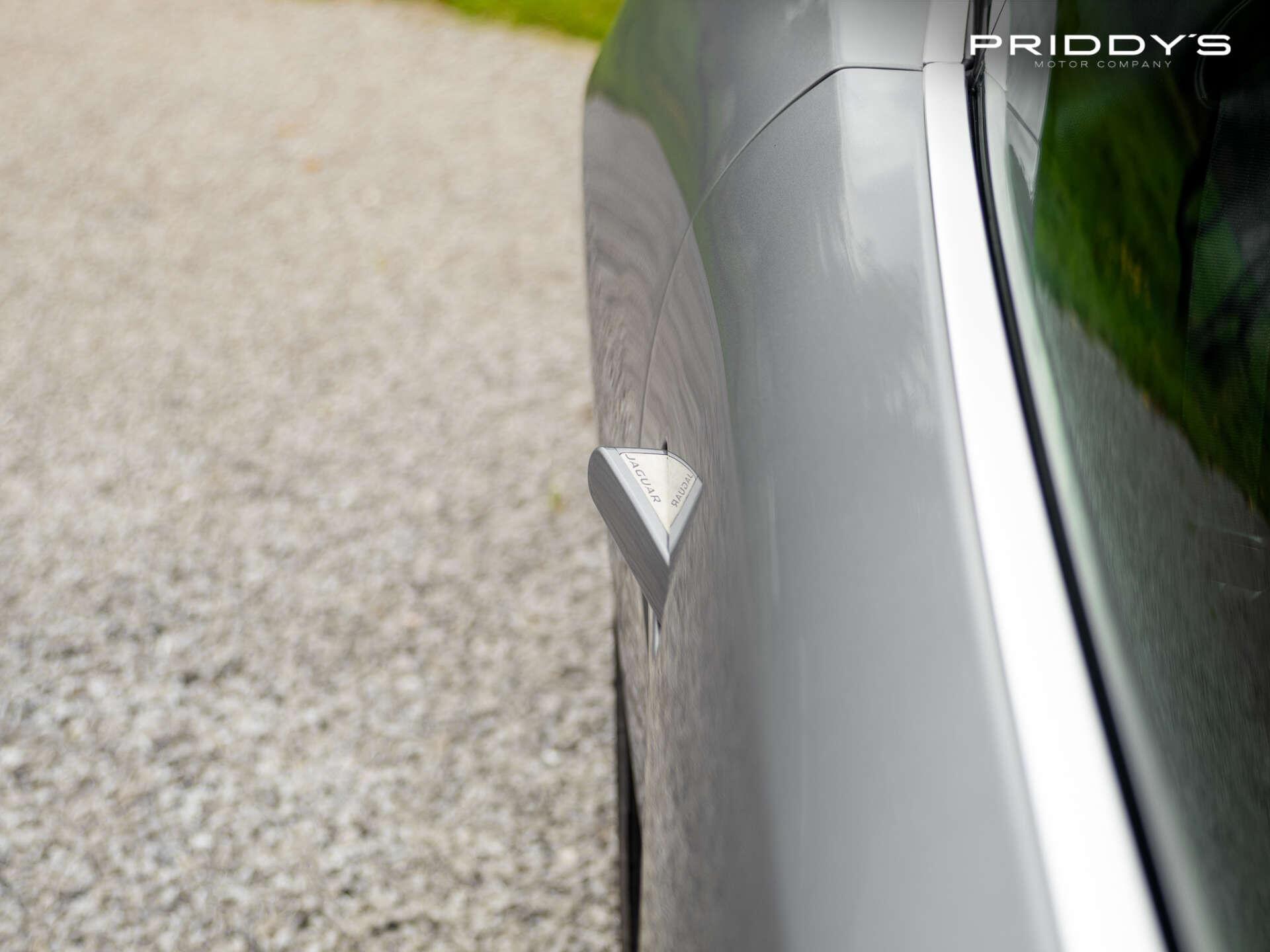 Jaguar F-Type view 12
