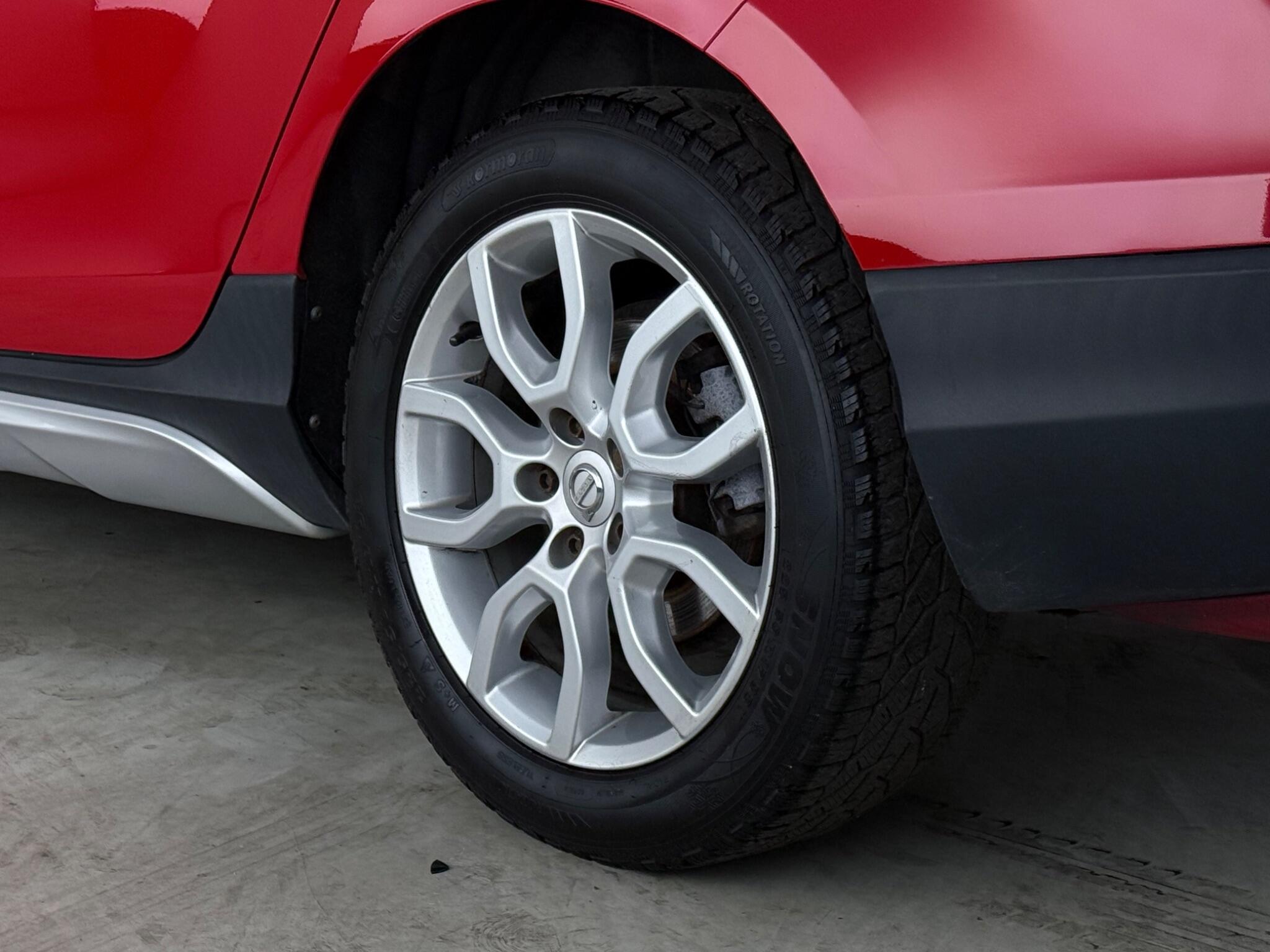 Volvo V40 Cross Country view 9