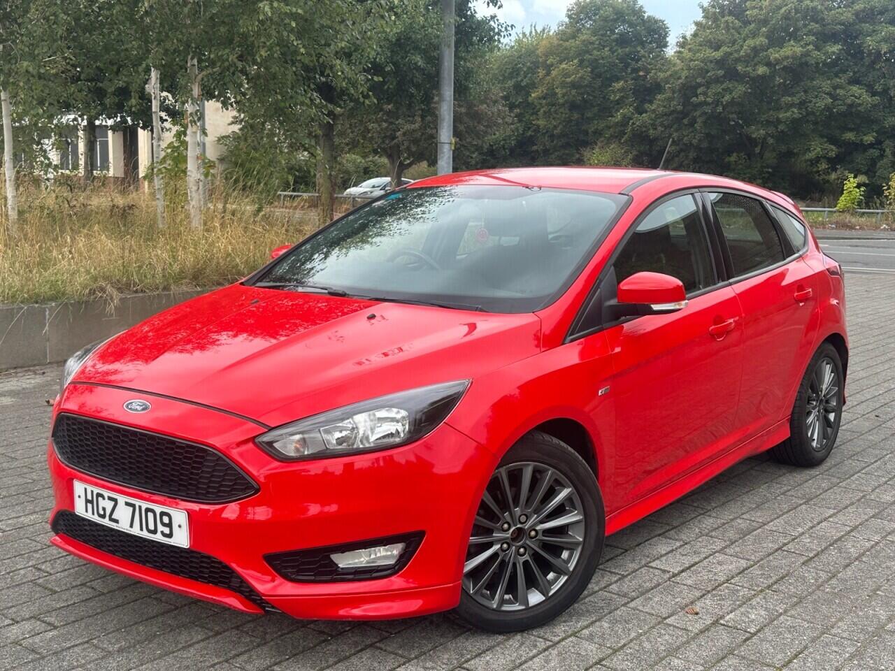 Ford Focus view 14