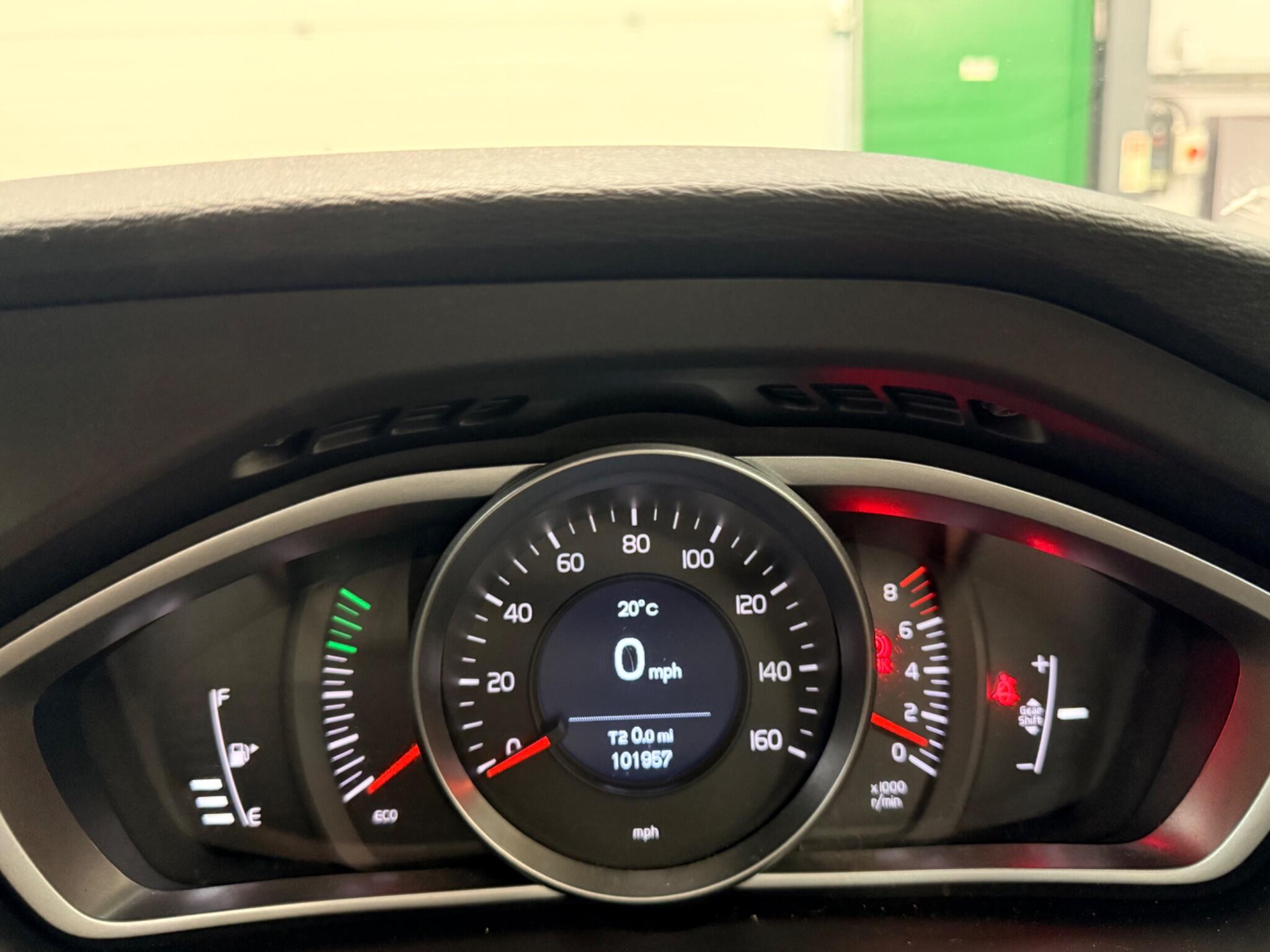 Volvo V40 view 20