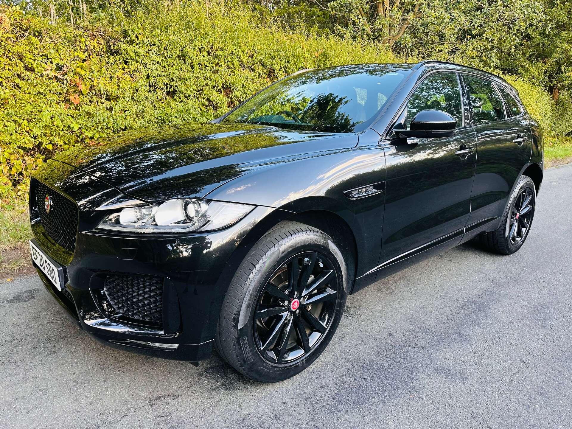 Jaguar F-Pace view 34