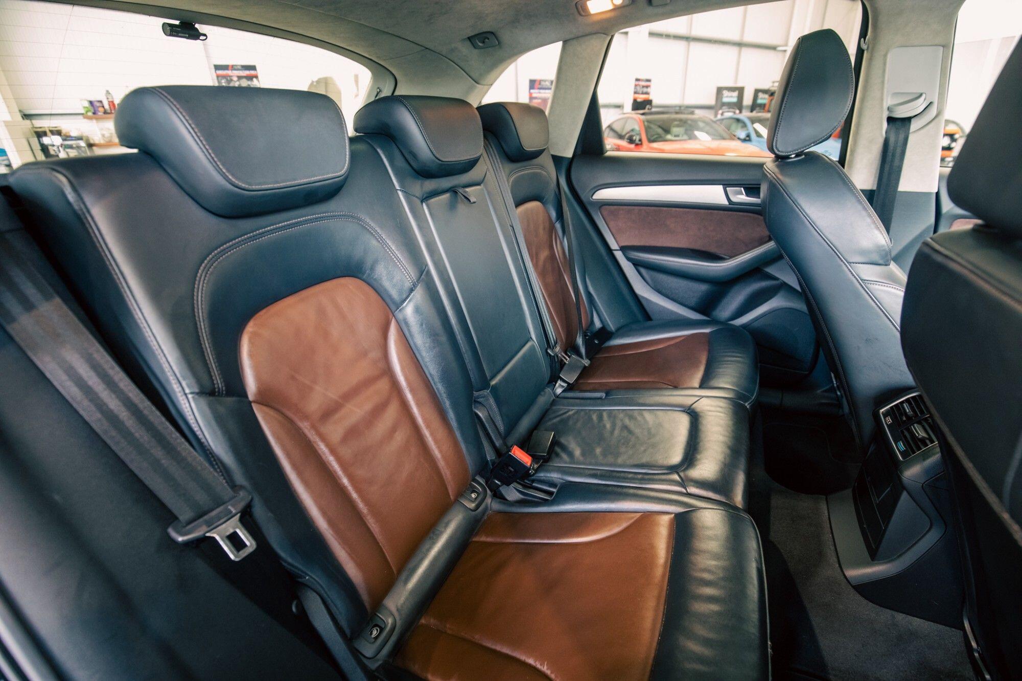 Audi SQ5 view 11