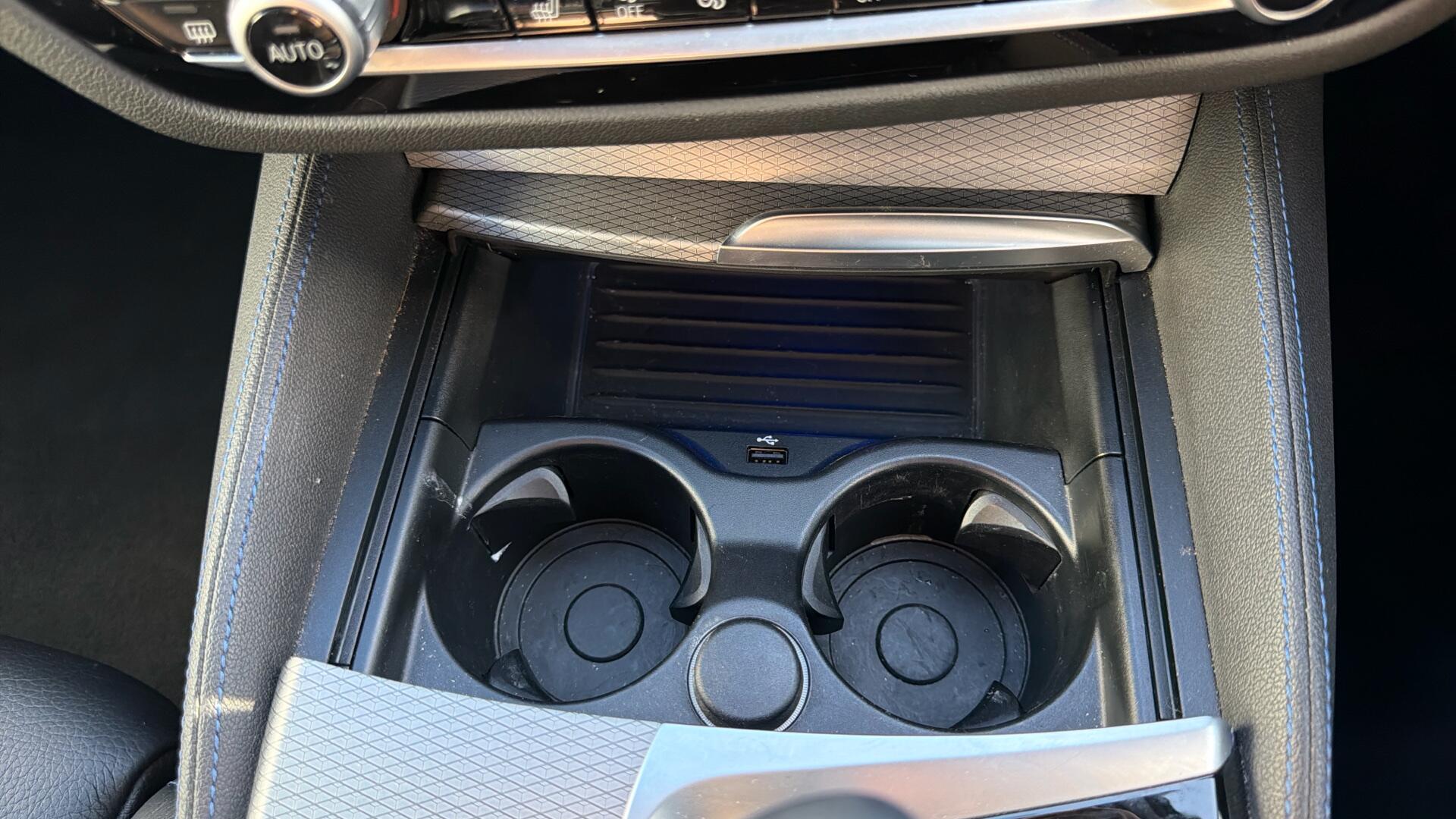 BMW 5 Series view 62