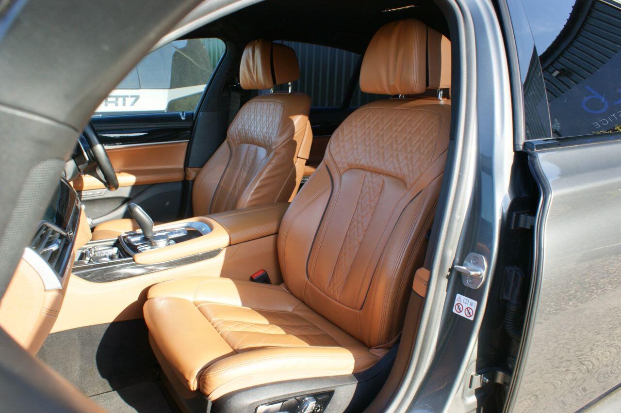 BMW 7 Series view 34