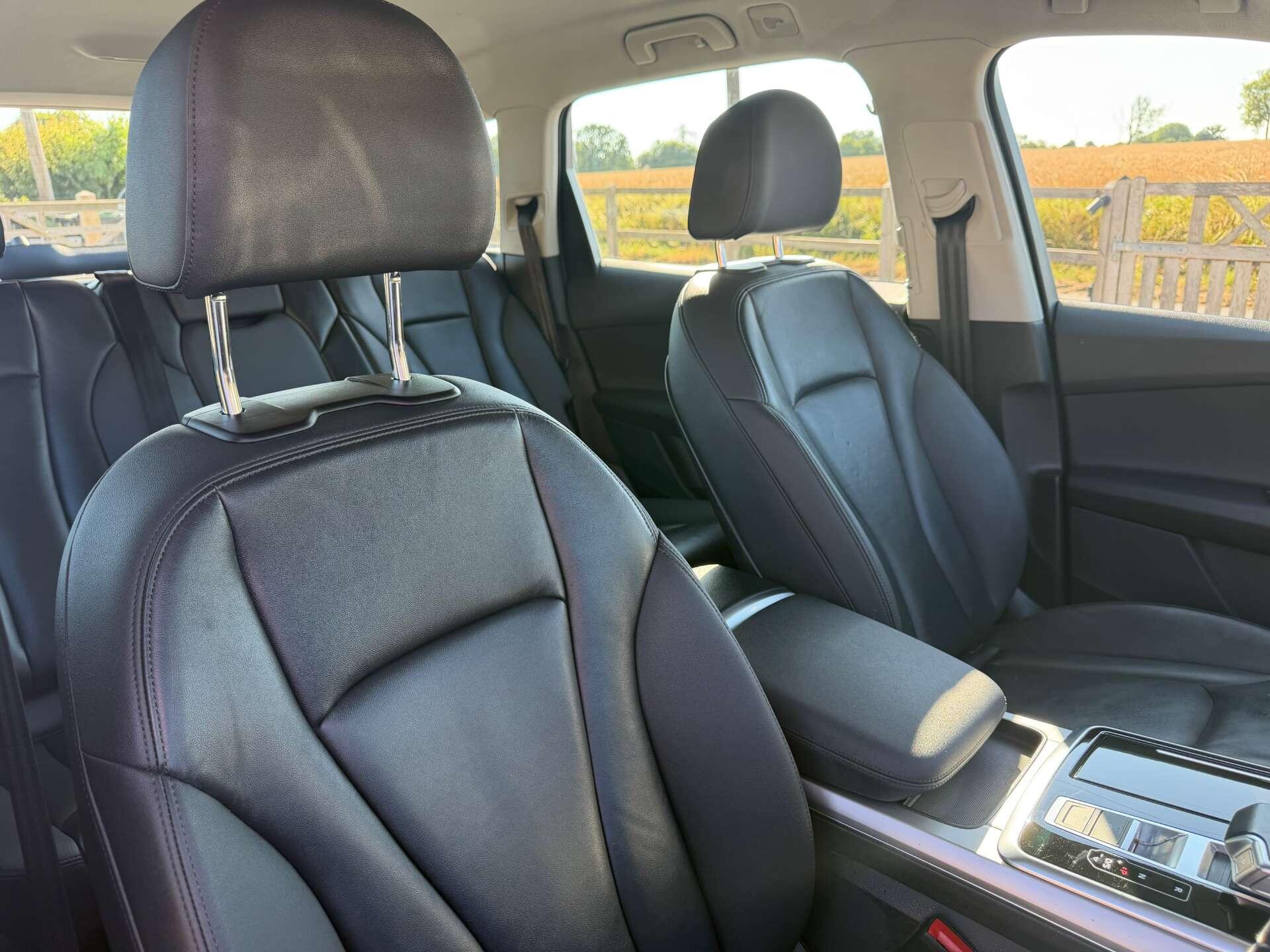 Audi Q7 view 15