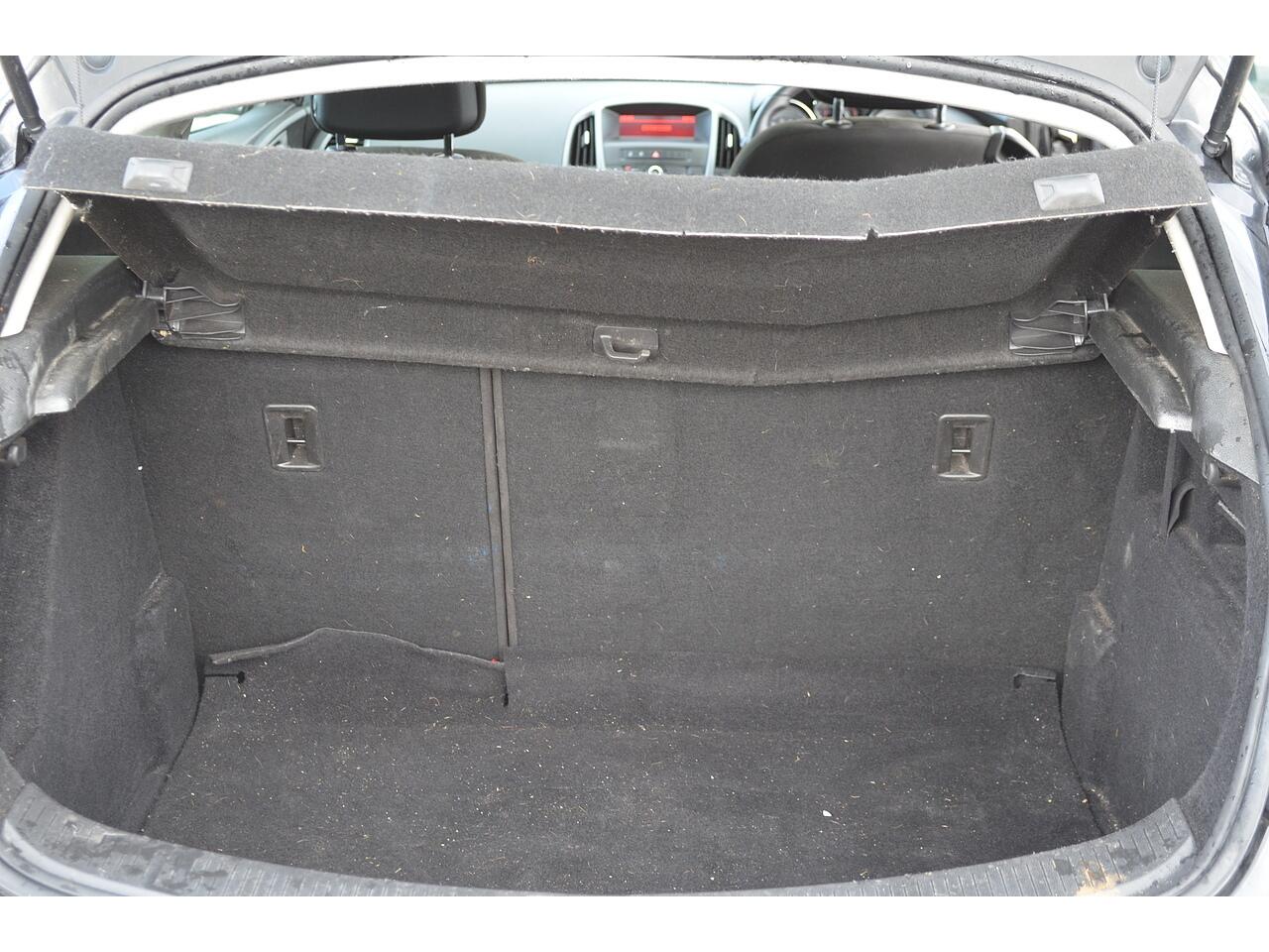 Vauxhall Astra GTC view 24