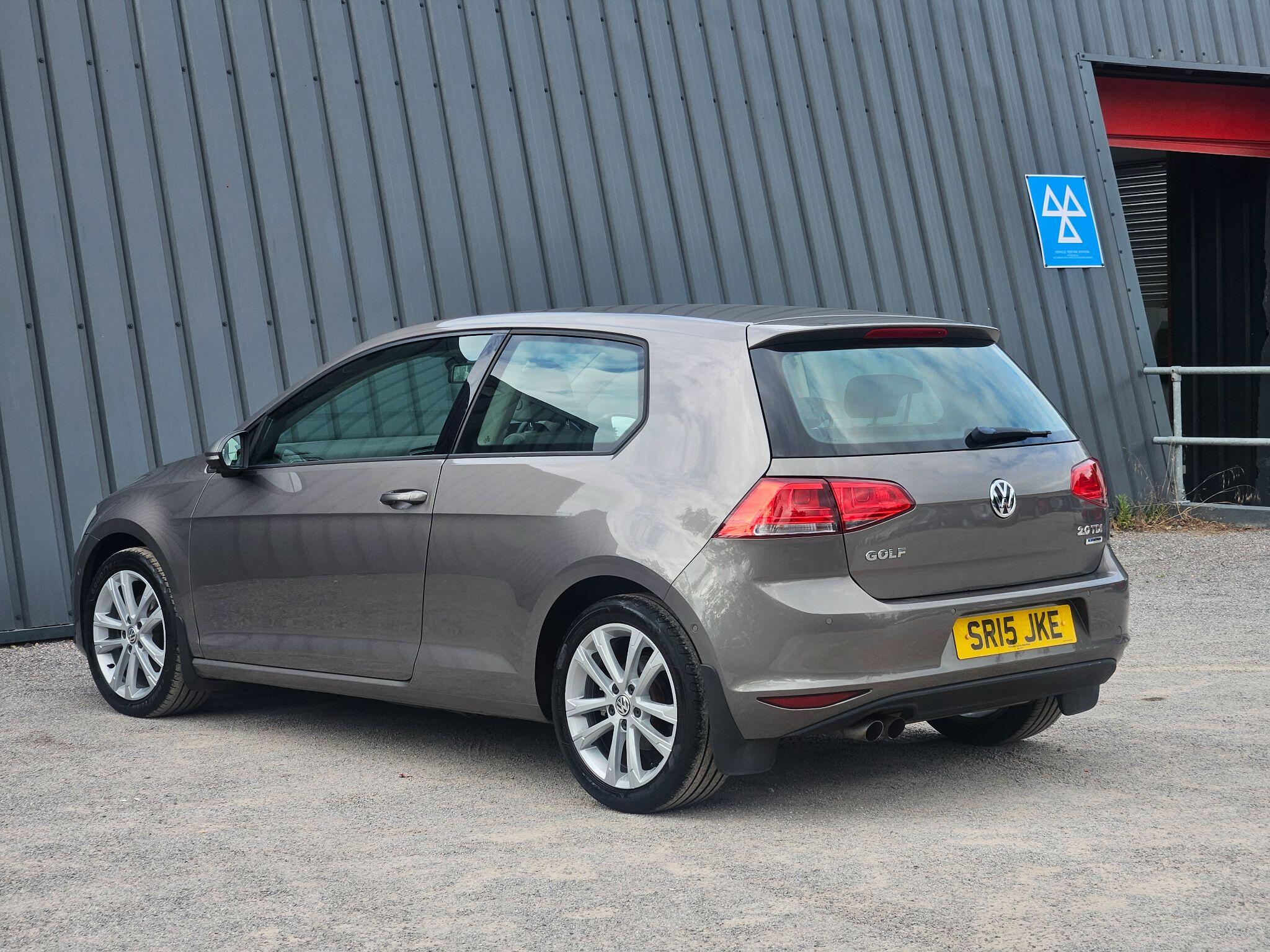 2015 Volkswagen Golf image 12