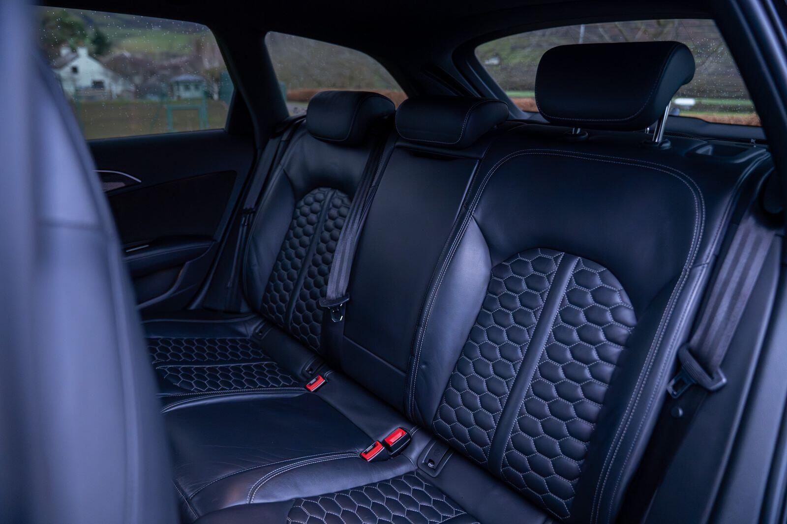 Audi RS6 Avant view 29