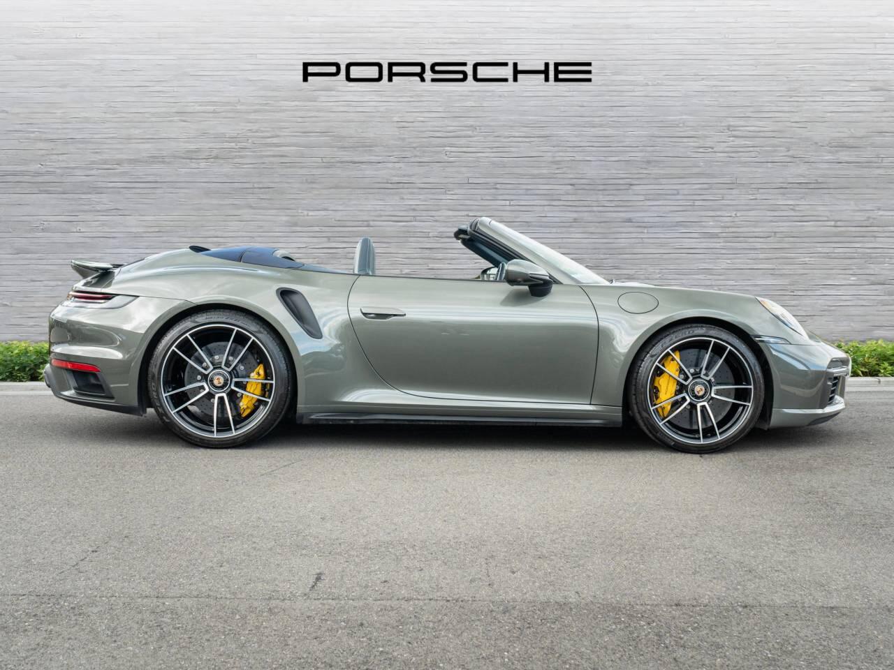 Porsche 911 view 2