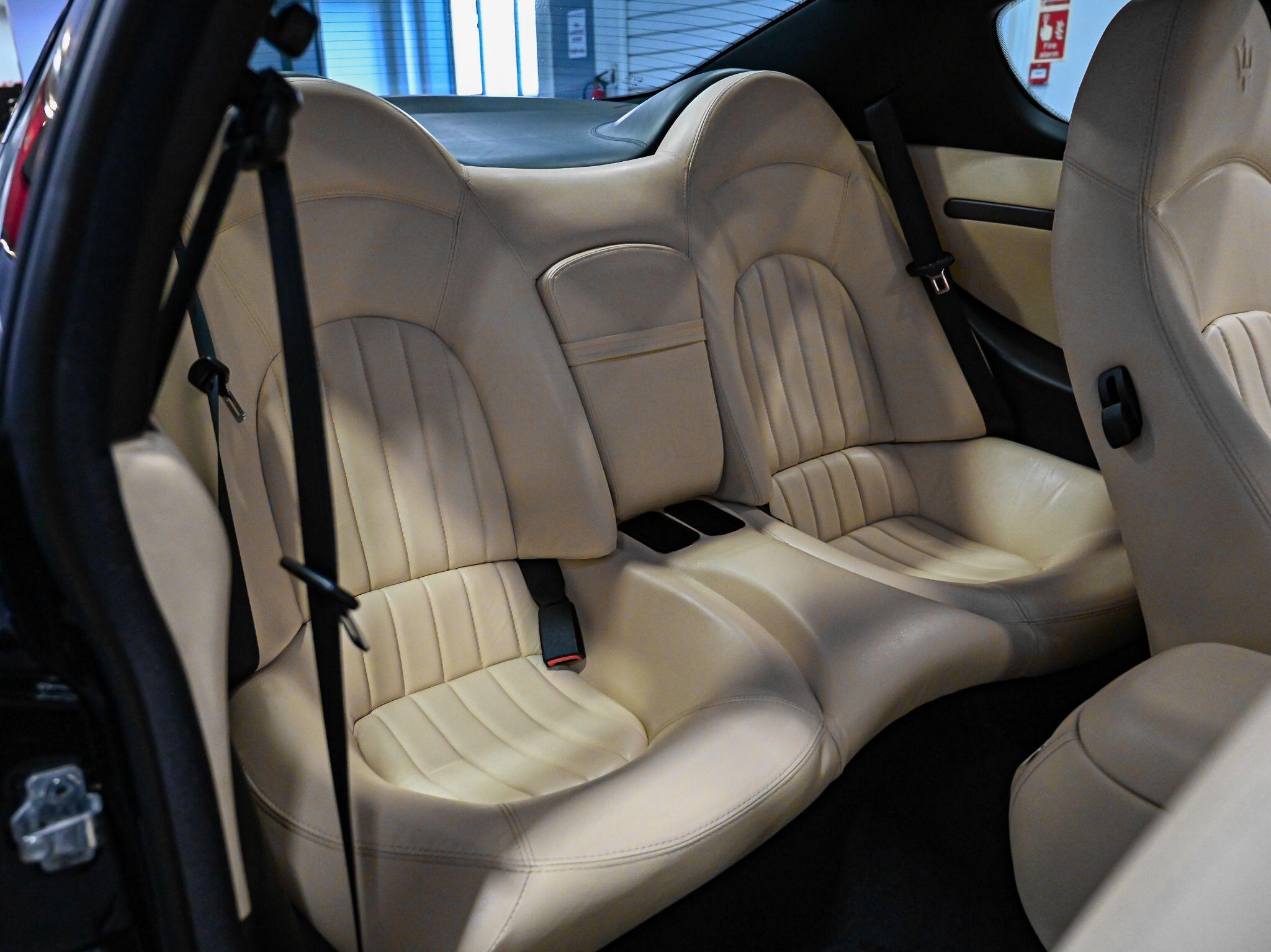 Maserati Coupe view 11
