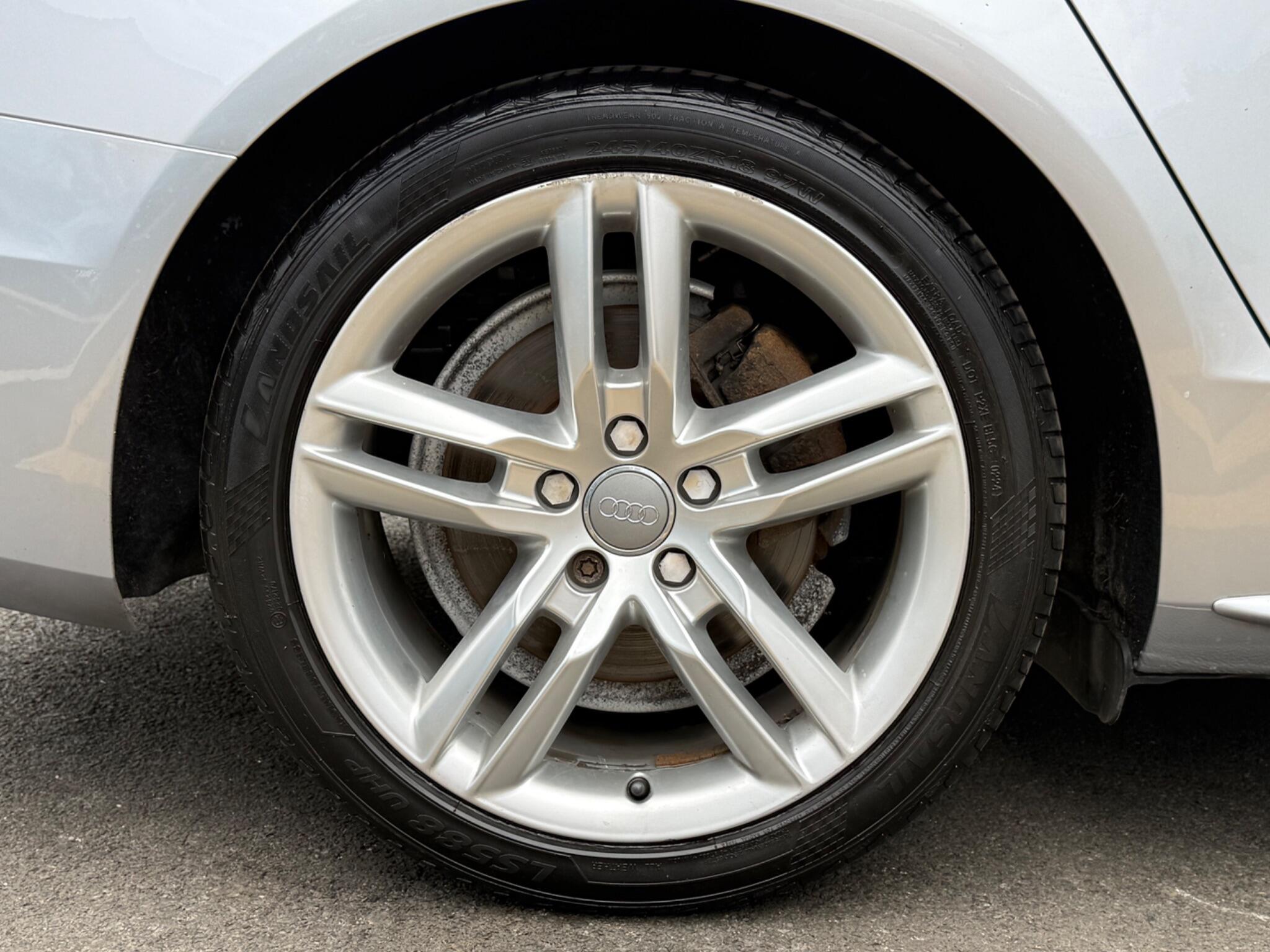 Audi A4 view 36