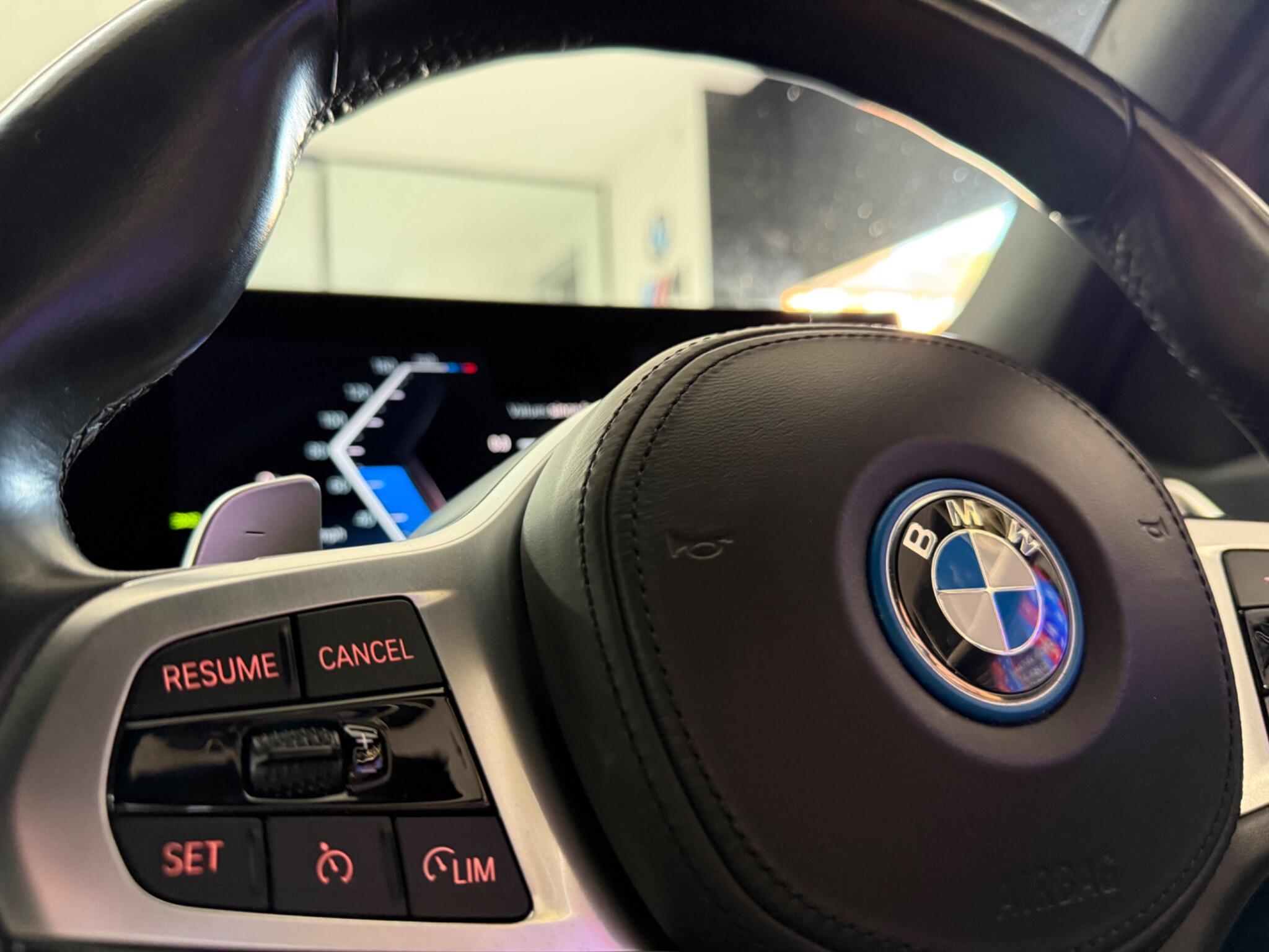 BMW 3 Series view 20