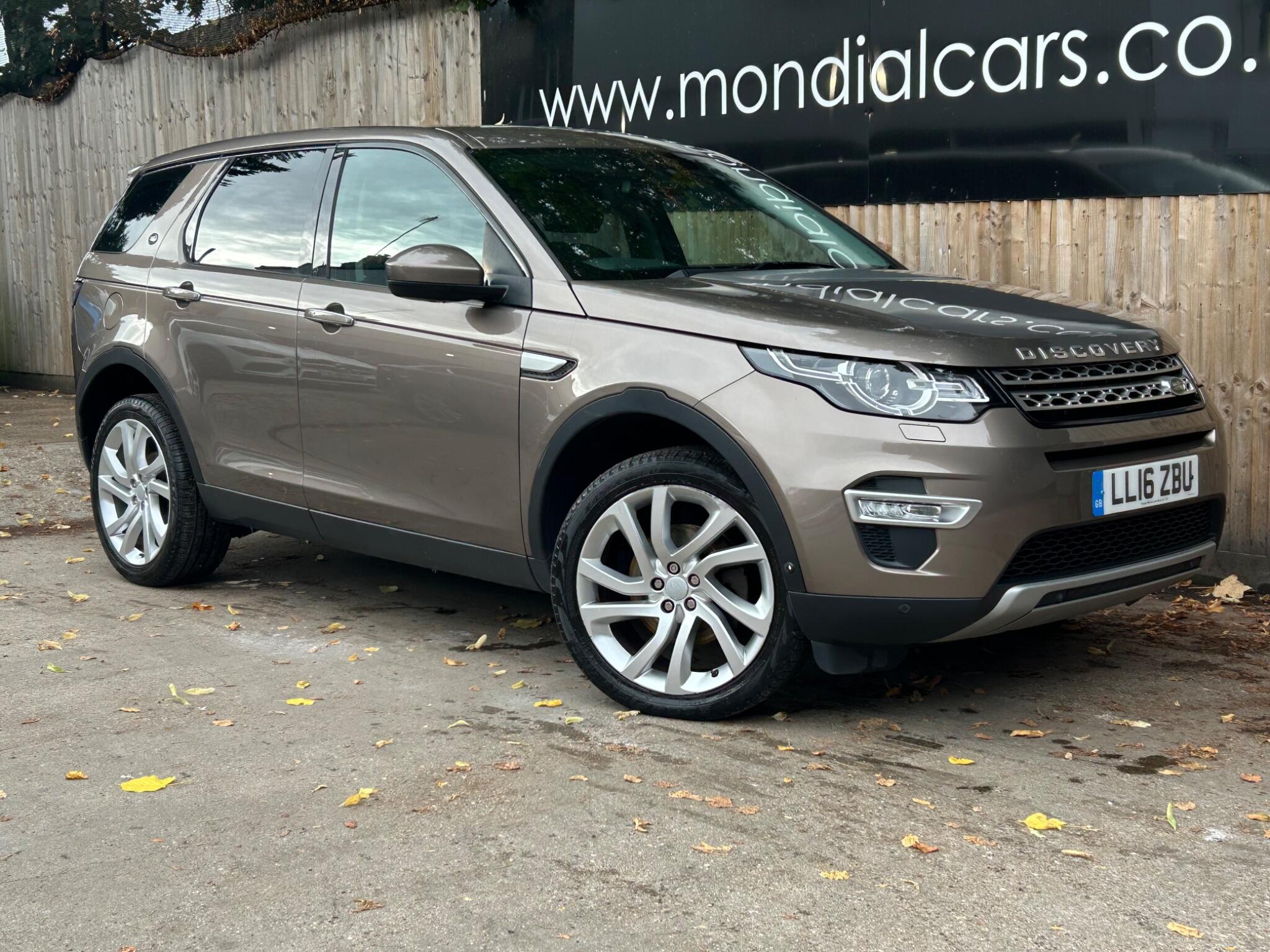 Land Rover Discovery Sport view 9