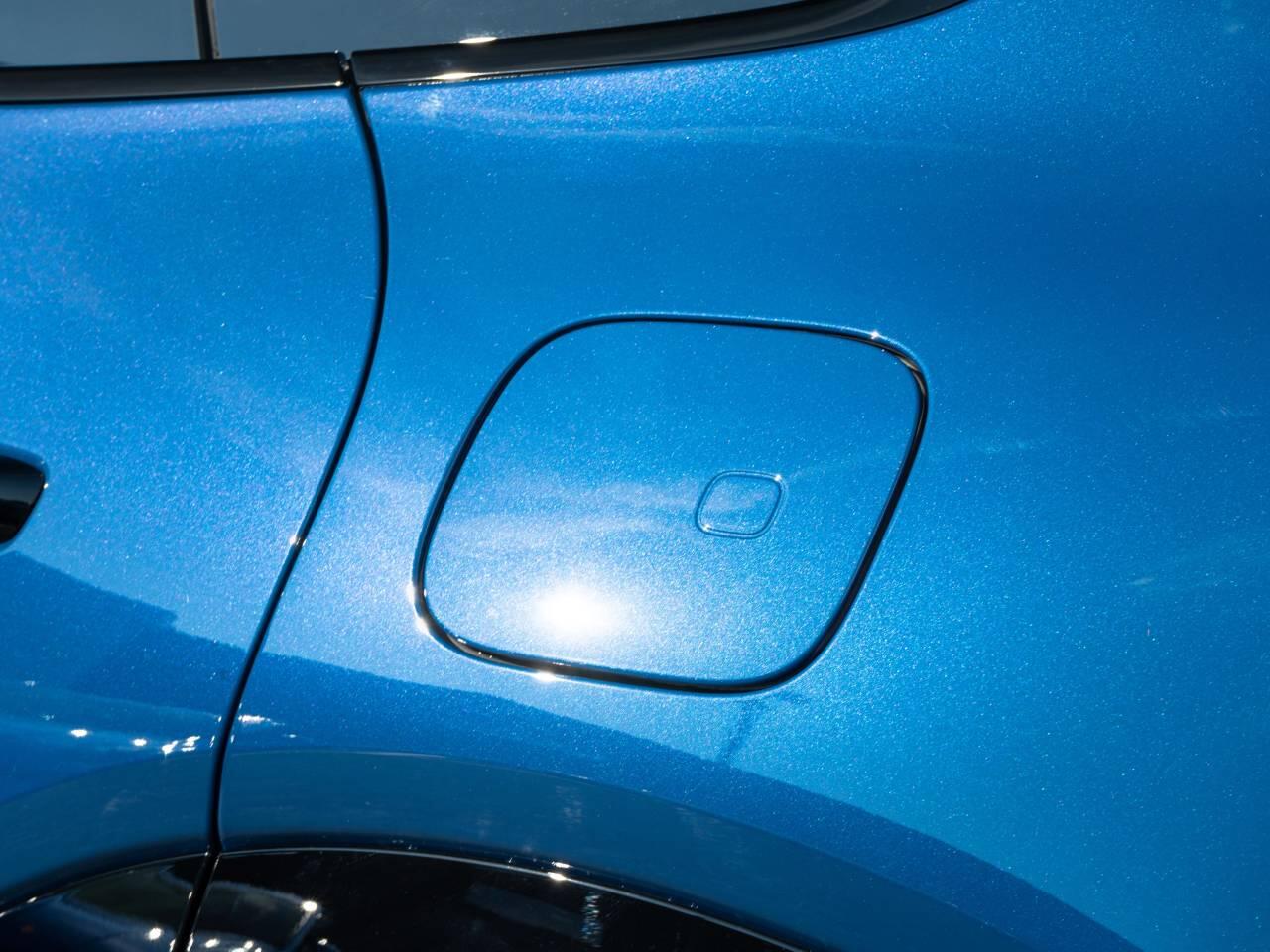 Porsche Cayenne view 19
