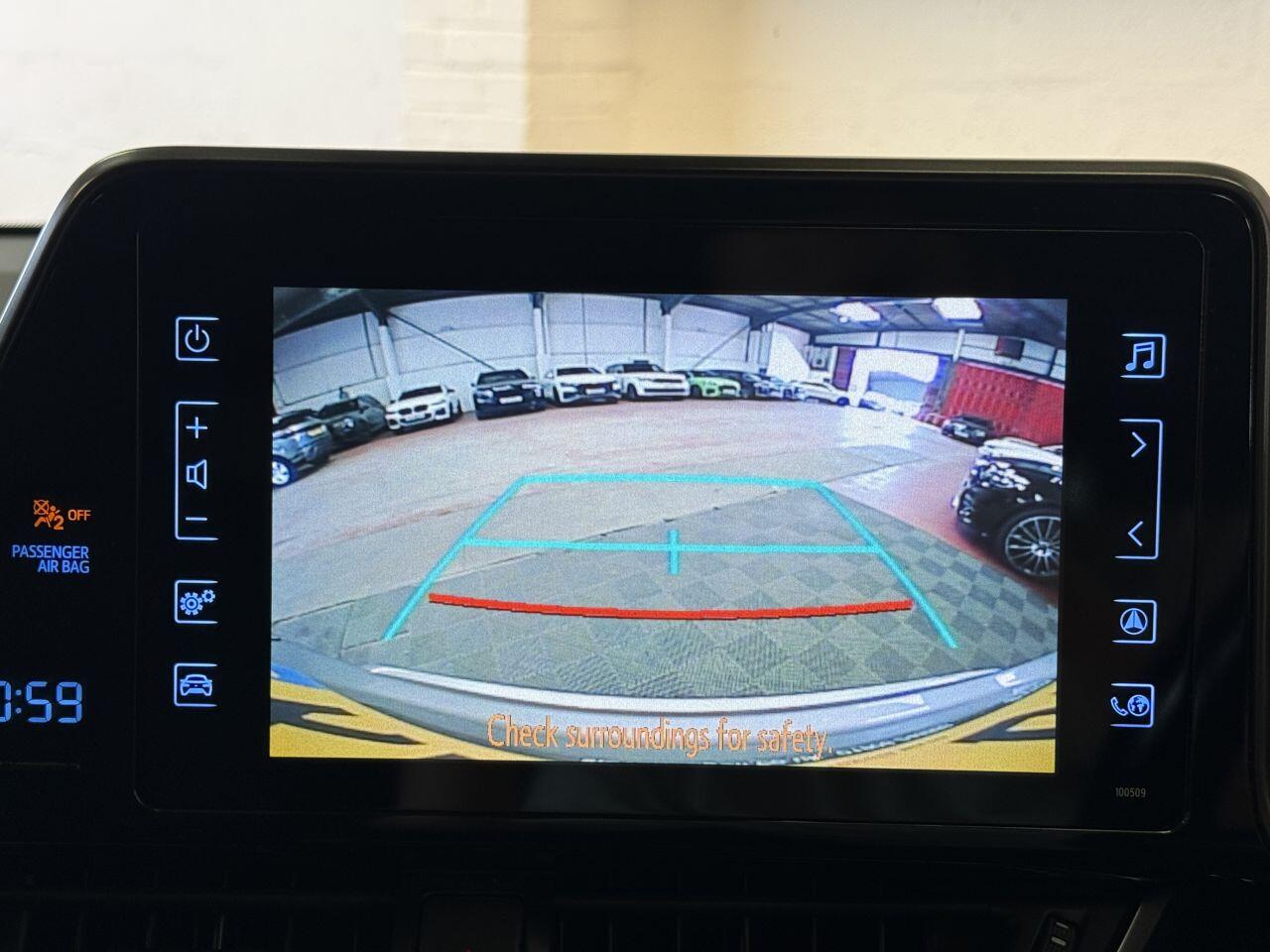 Toyota C-HR view 46