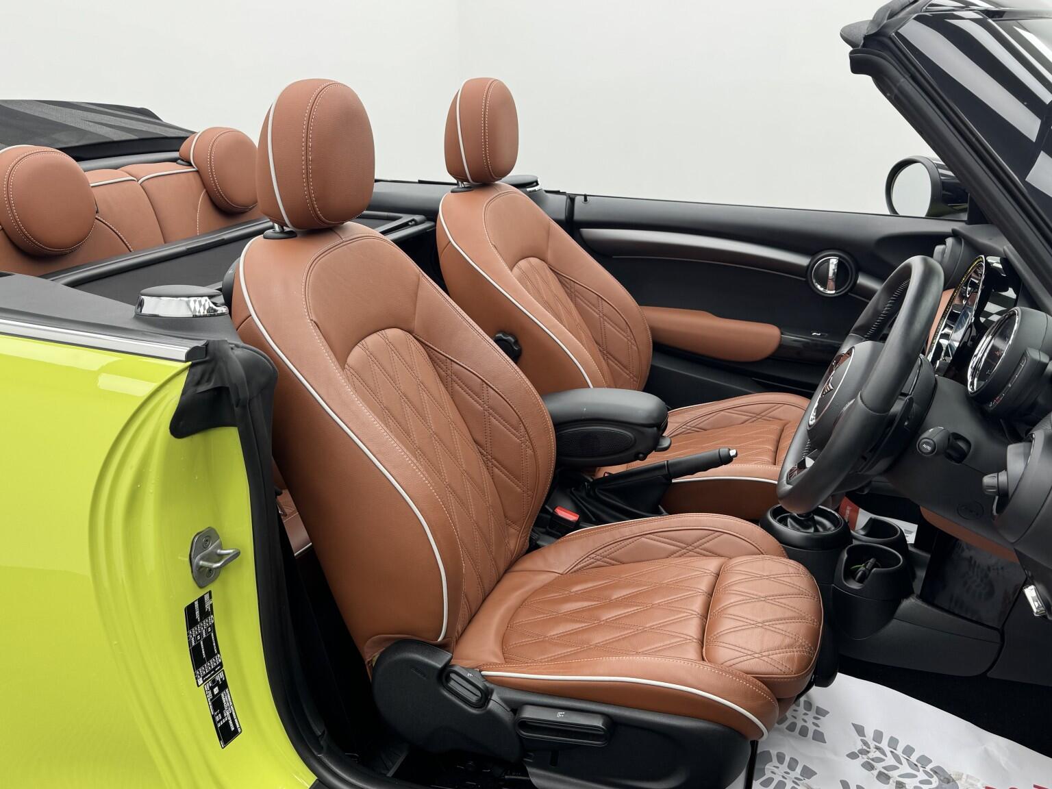 Mini Convertible view 2