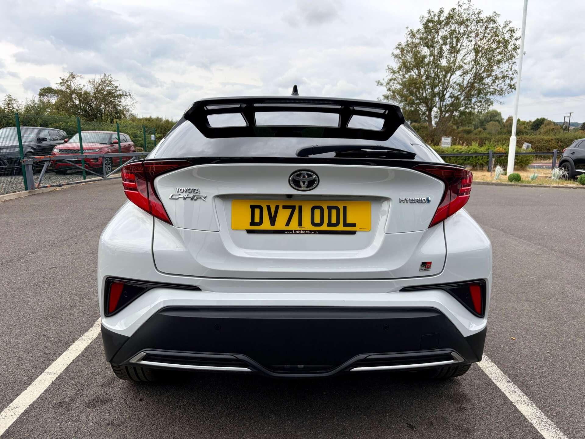 Toyota C-HR view 7