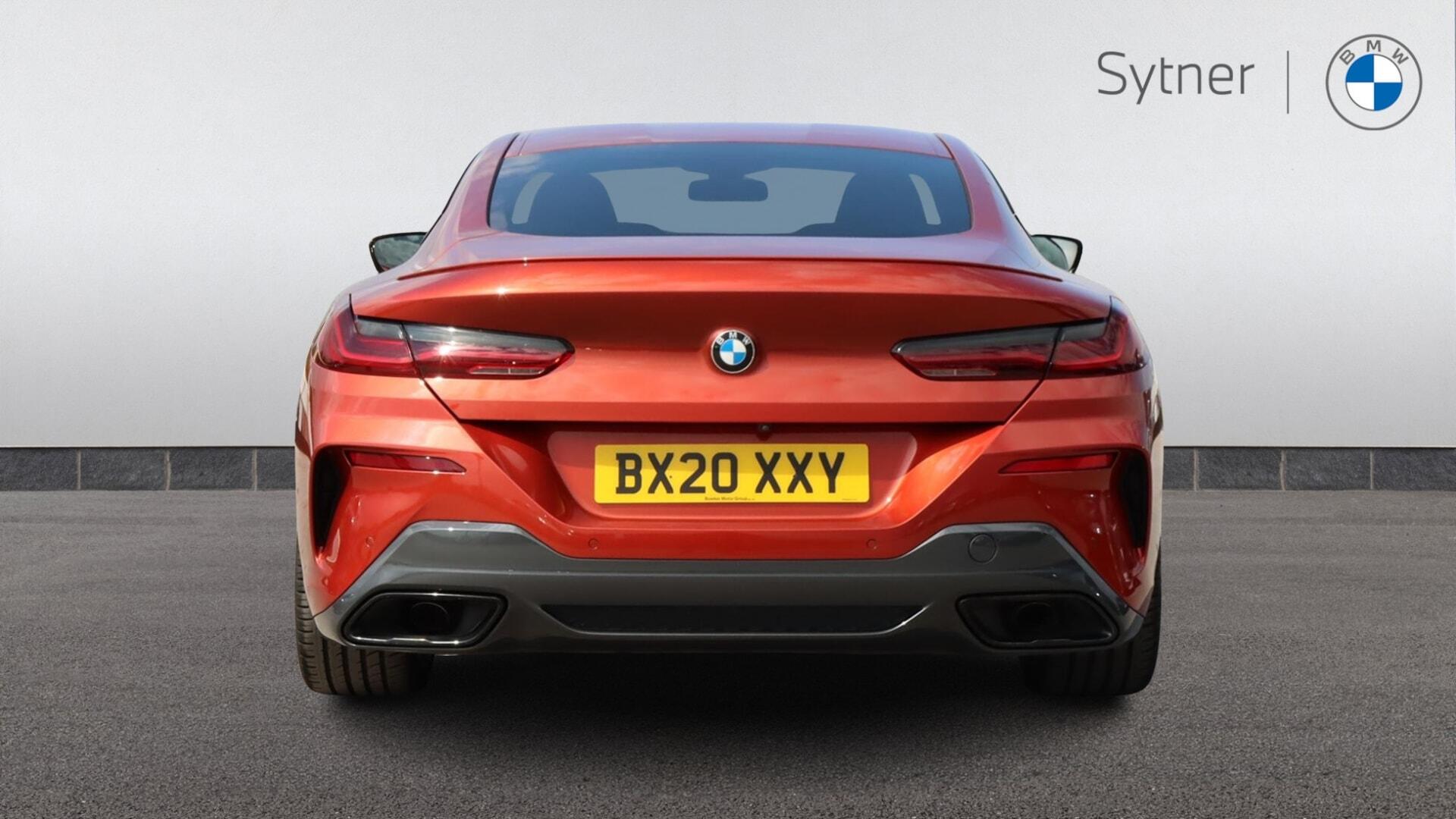 BMW 8 Series view 15