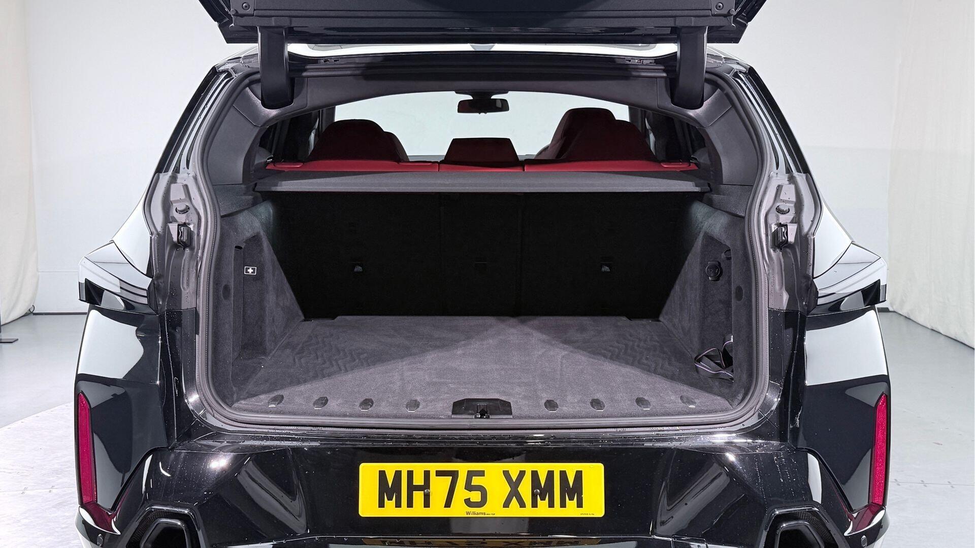 BMW XM view 13