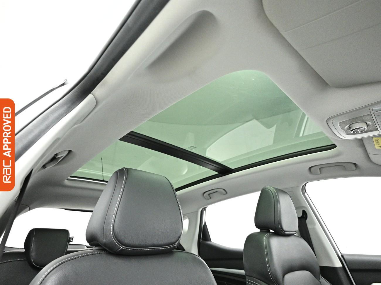 MG ZS view 3