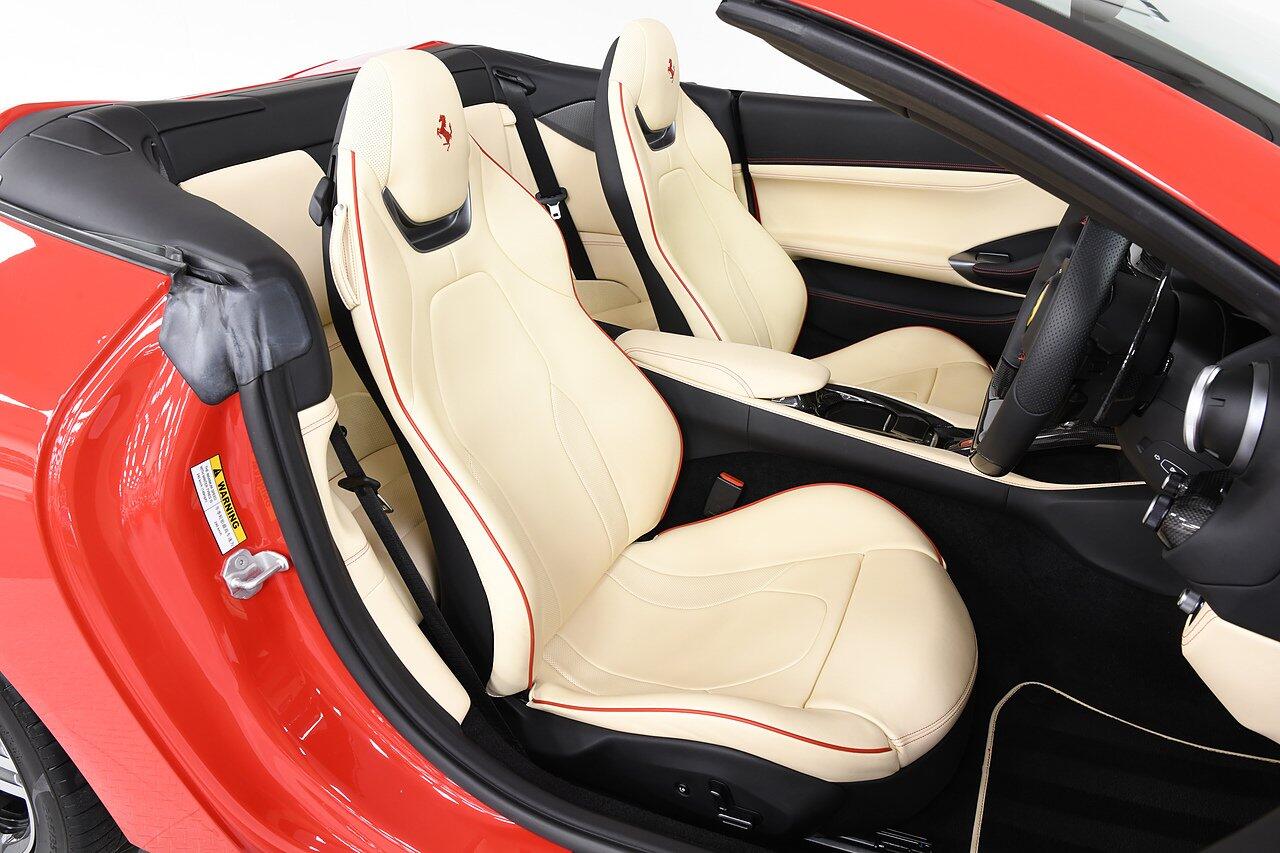 Ferrari Portofino view 7