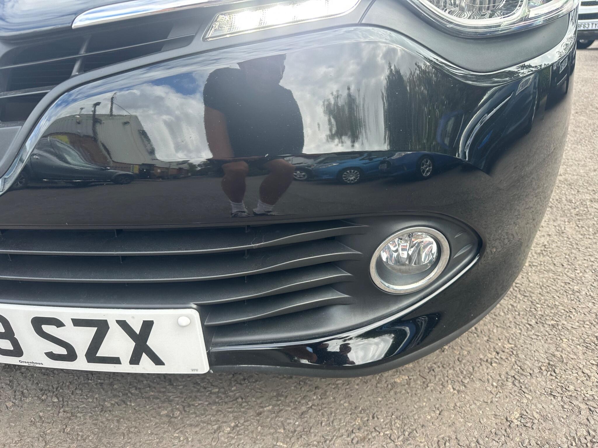 Renault Clio view 45